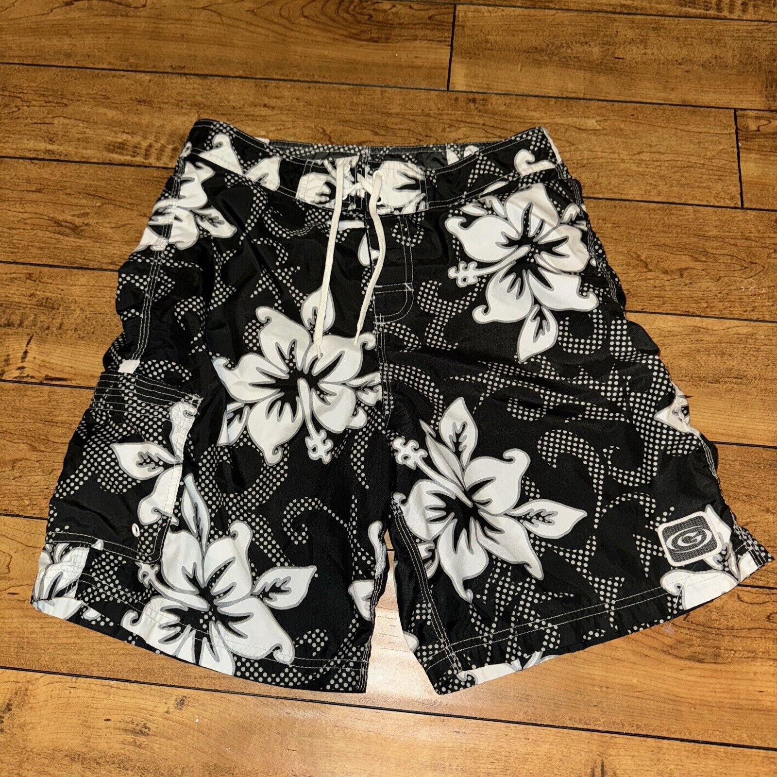 Gotcha × Vintage Vintage Gotcha Hawaiian Swim Trunks Grey/White Size 30 Size US 30 / EU 46 - 1 Thumbnail