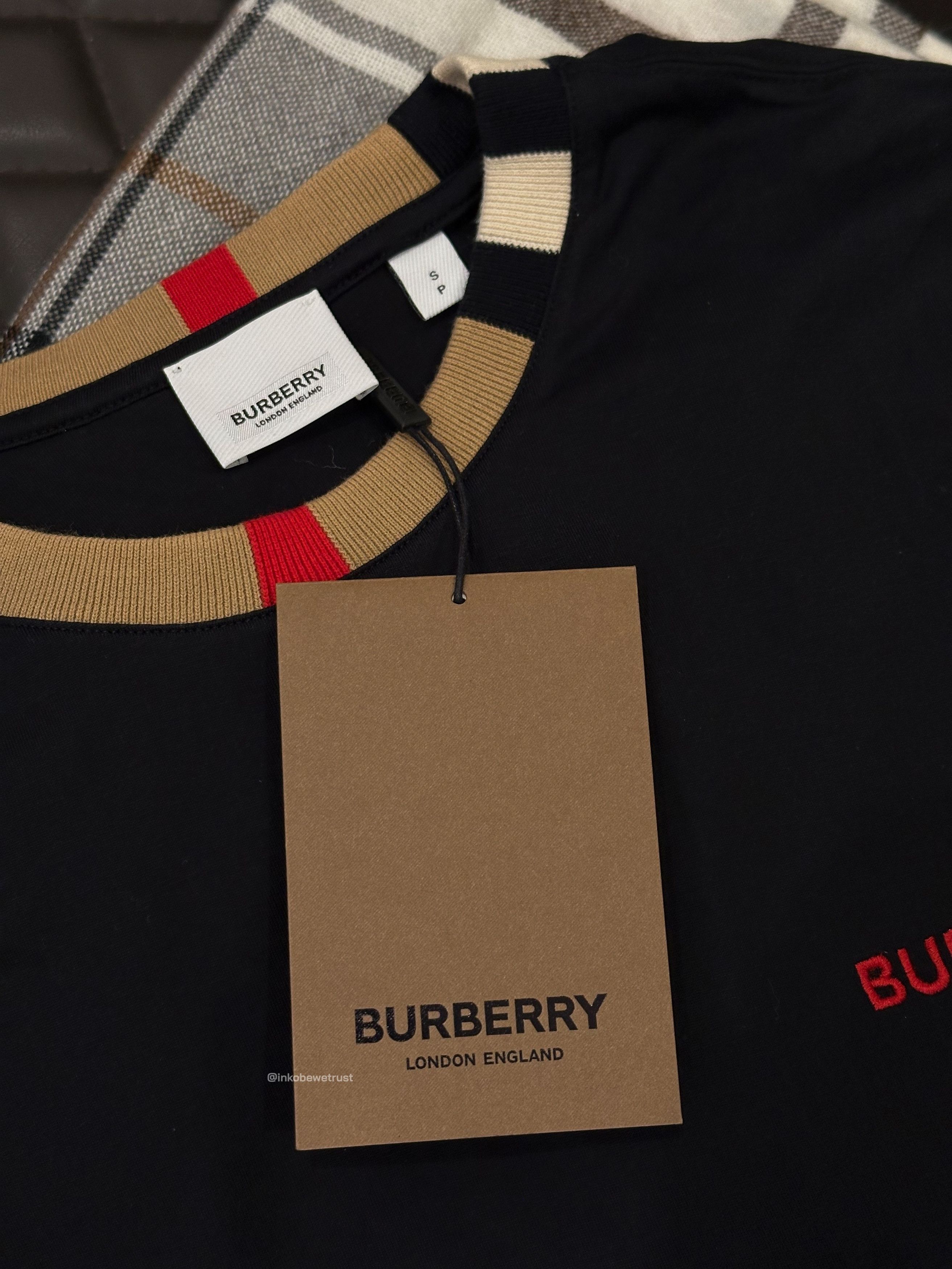 Burberry Detail Collar Short Sleeve Size US S / EU 44-46 / 1 - 8 Thumbnail