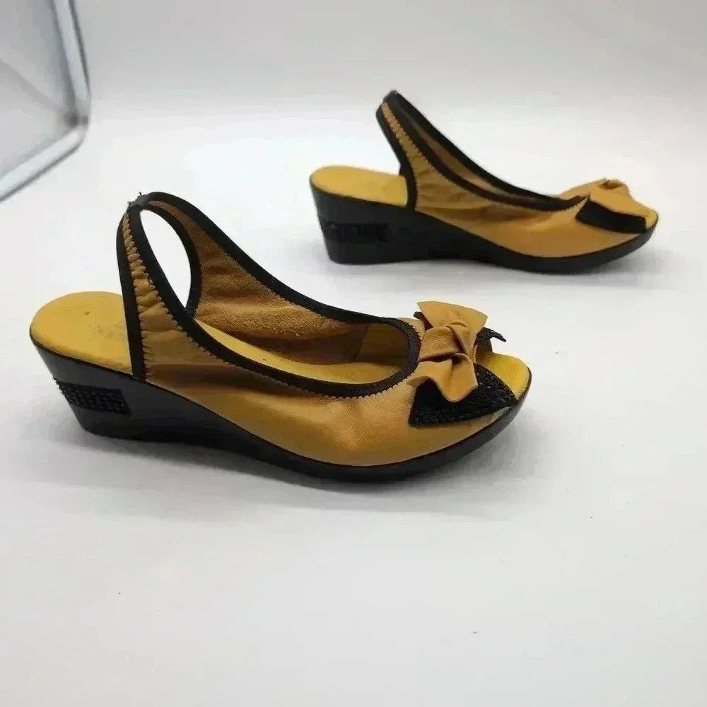 Other Lingjili Yellow Slingback Platforms sz 6.5 bow toe Size US 6.5 / IT 36.5 - 5 Thumbnail