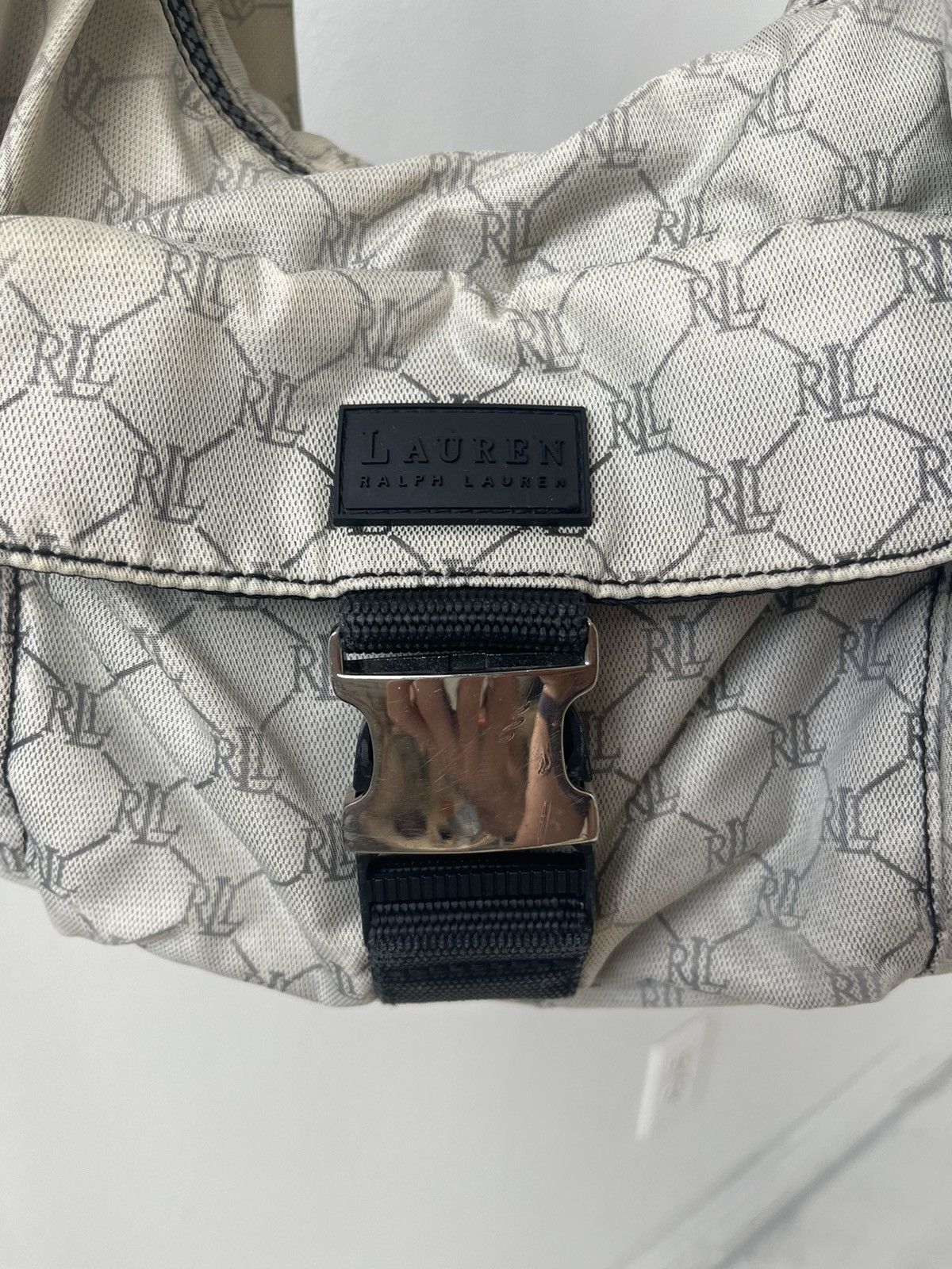 Lauren Ralph Lauren VINTAGE LAUREN RALPH LAUREN SPORT UTILITY BAG CHROME ACCENTS Size ONE SIZE - 4 Thumbnail