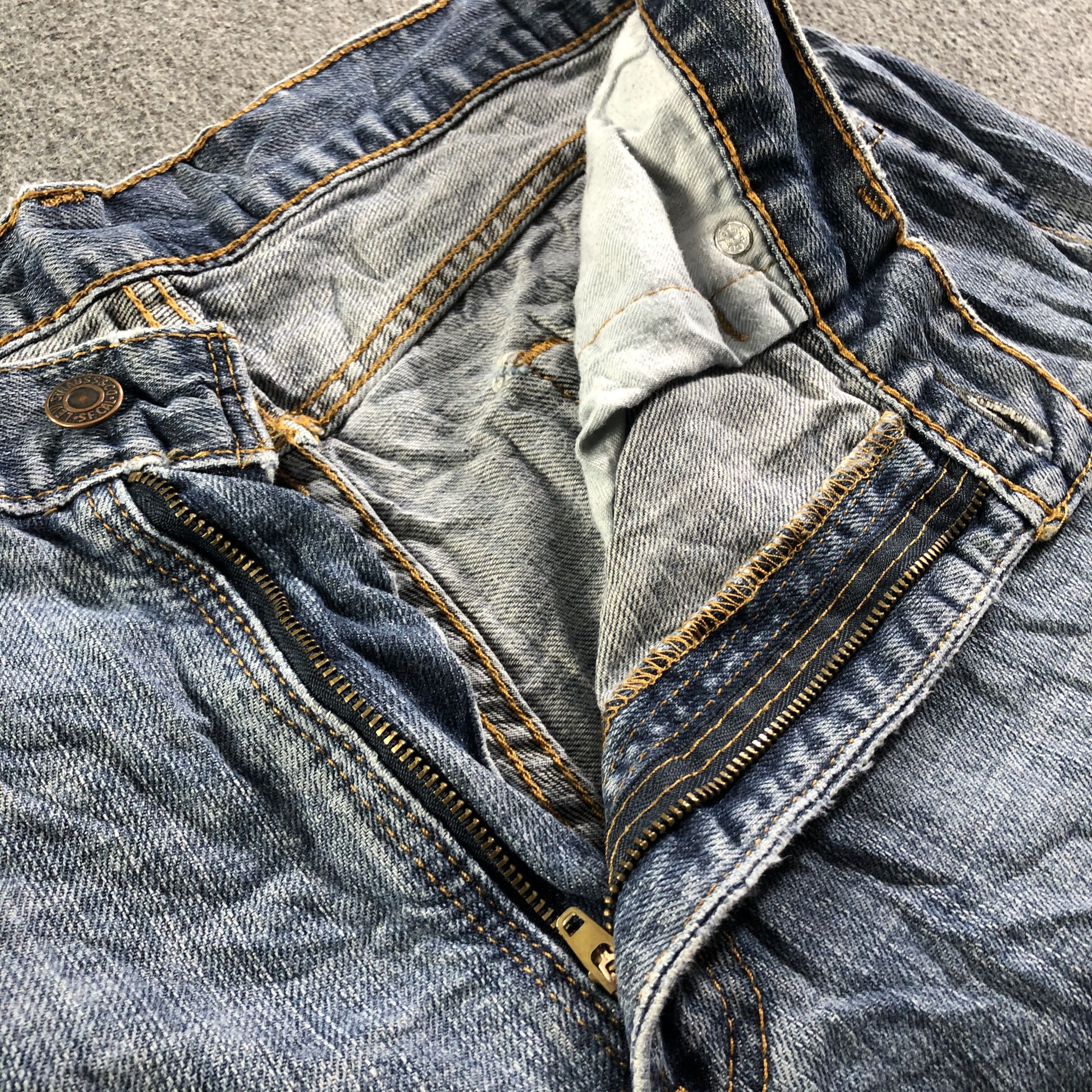 Levi's Vintage Blue Wash Levis 505 Jeans-J3292 Size US 37 - 9 Thumbnail
