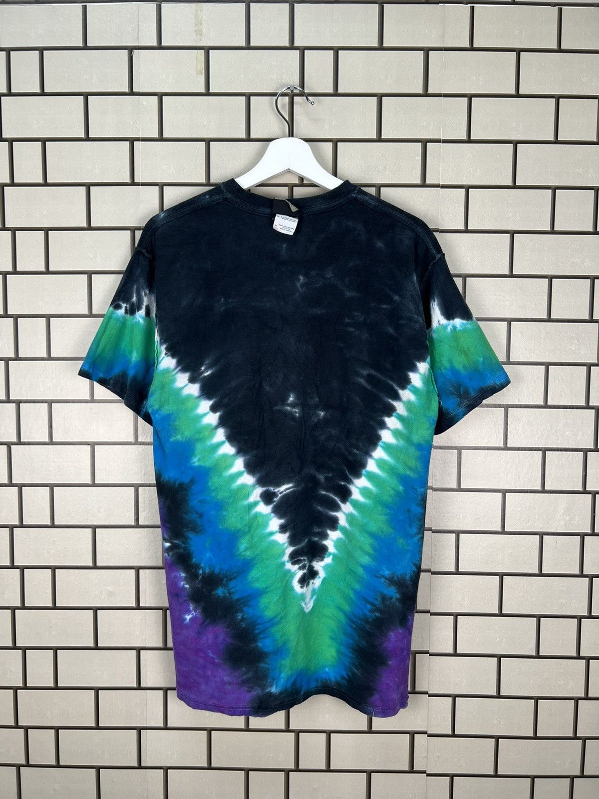 Band Tees Pink Floyd Dark Side Of The Moon By Liqiud Blue Tie Dye Tee Size US M / EU 48-50 / 2 - 9 Thumbnail