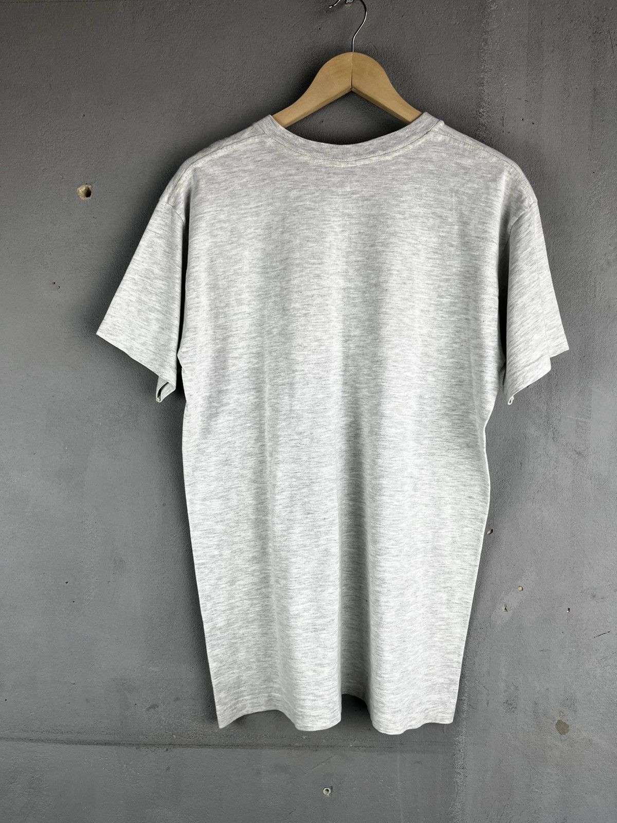 Calvin Klein Calvin Klein Jeans center logo t shirt vintage 90s Size US M / EU 48-50 / 2 - 9 Thumbnail