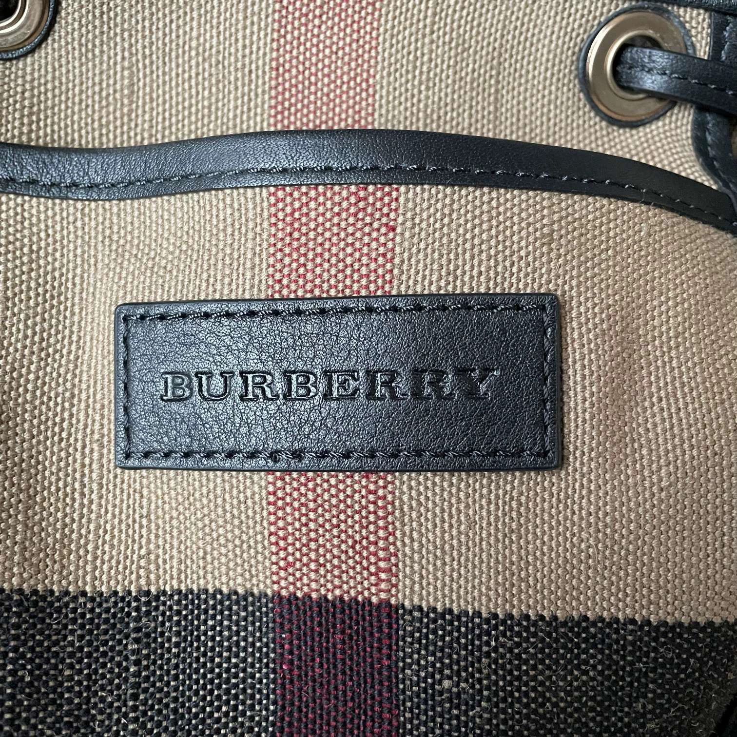 Burberry Burberry Heart Backpack 98 32x39 Slight Flaws Size ONE SIZE - 3 Thumbnail