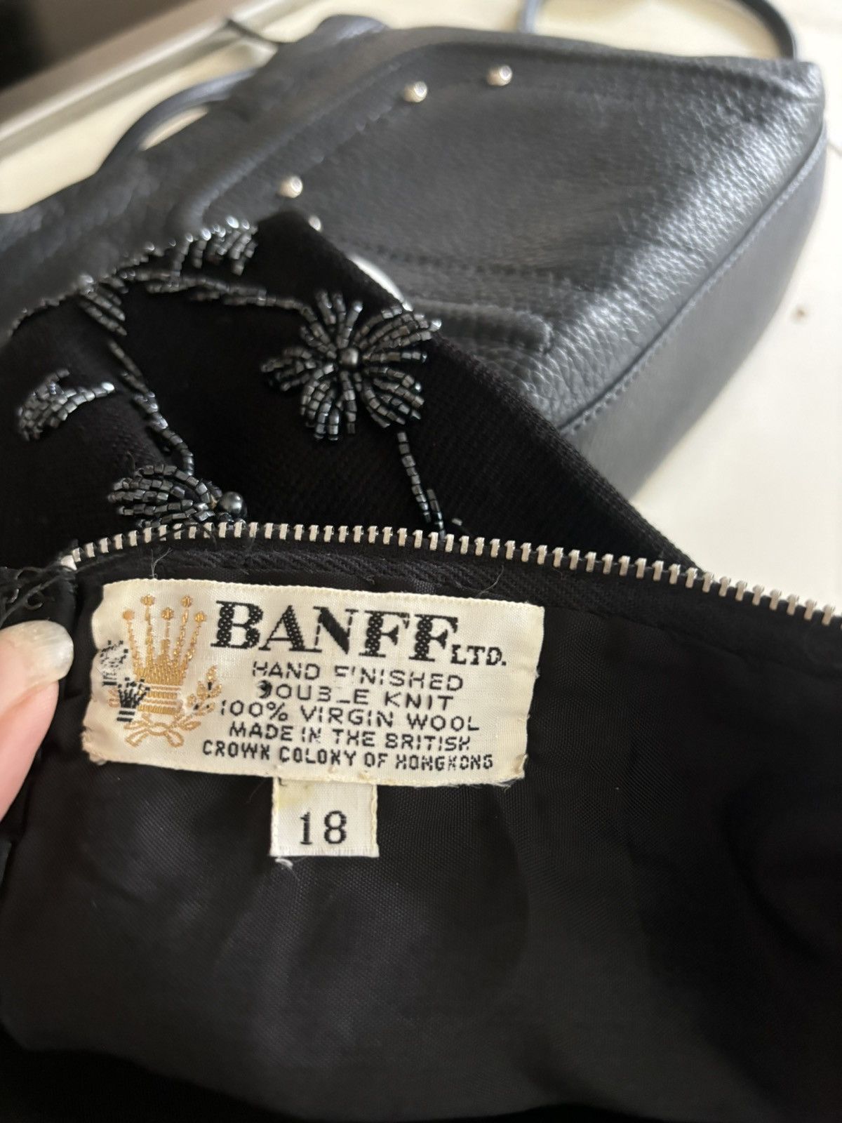 Vintage Banff vintage beaded top. Made in Hong Kong. Size XXL / US 16-18 / IT 52-54 - 5 Thumbnail
