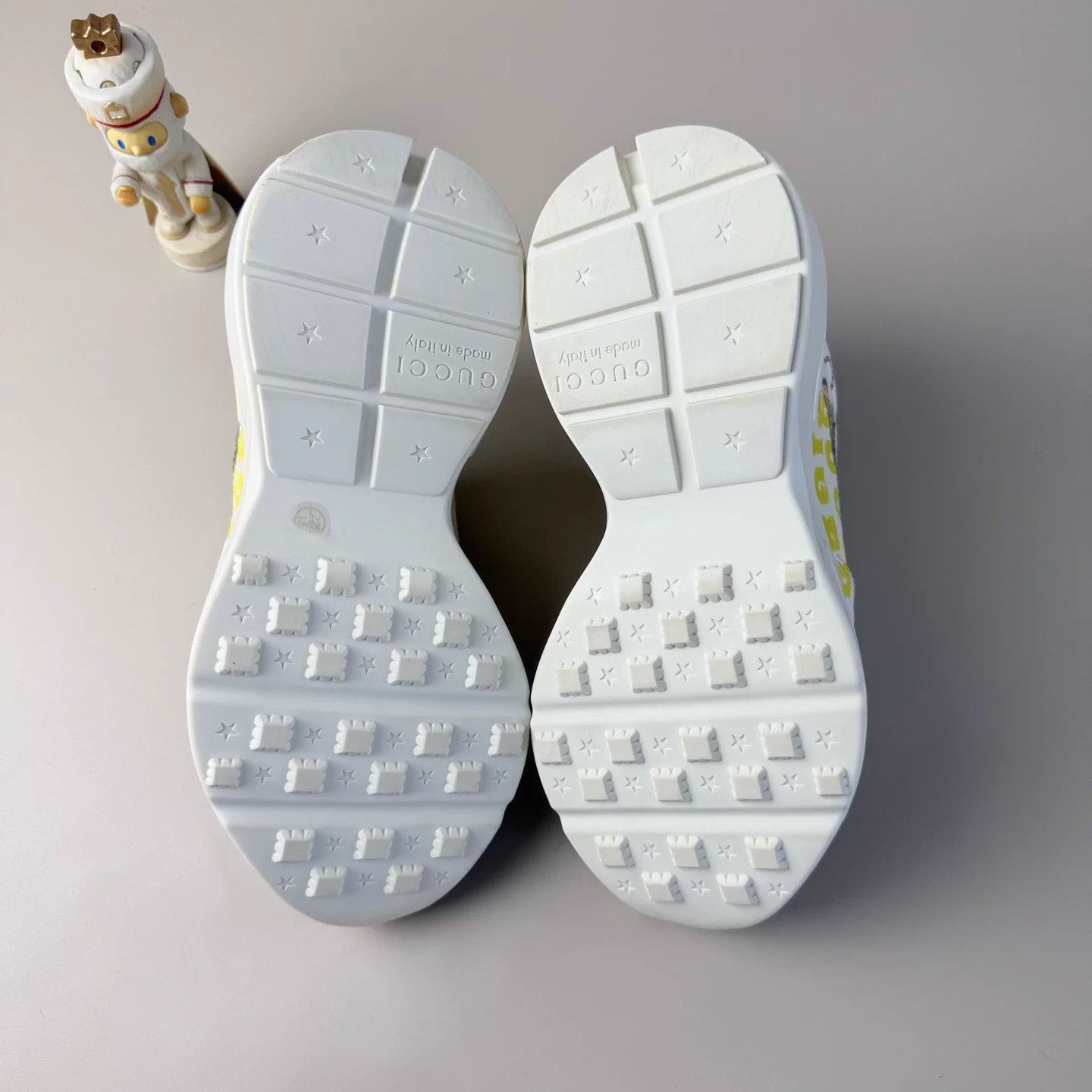 Gucci Gucci Tiger Letter Print Dad Shoe Women's 35.5 Size US 4.5 / IT 34.5 - 7 Thumbnail