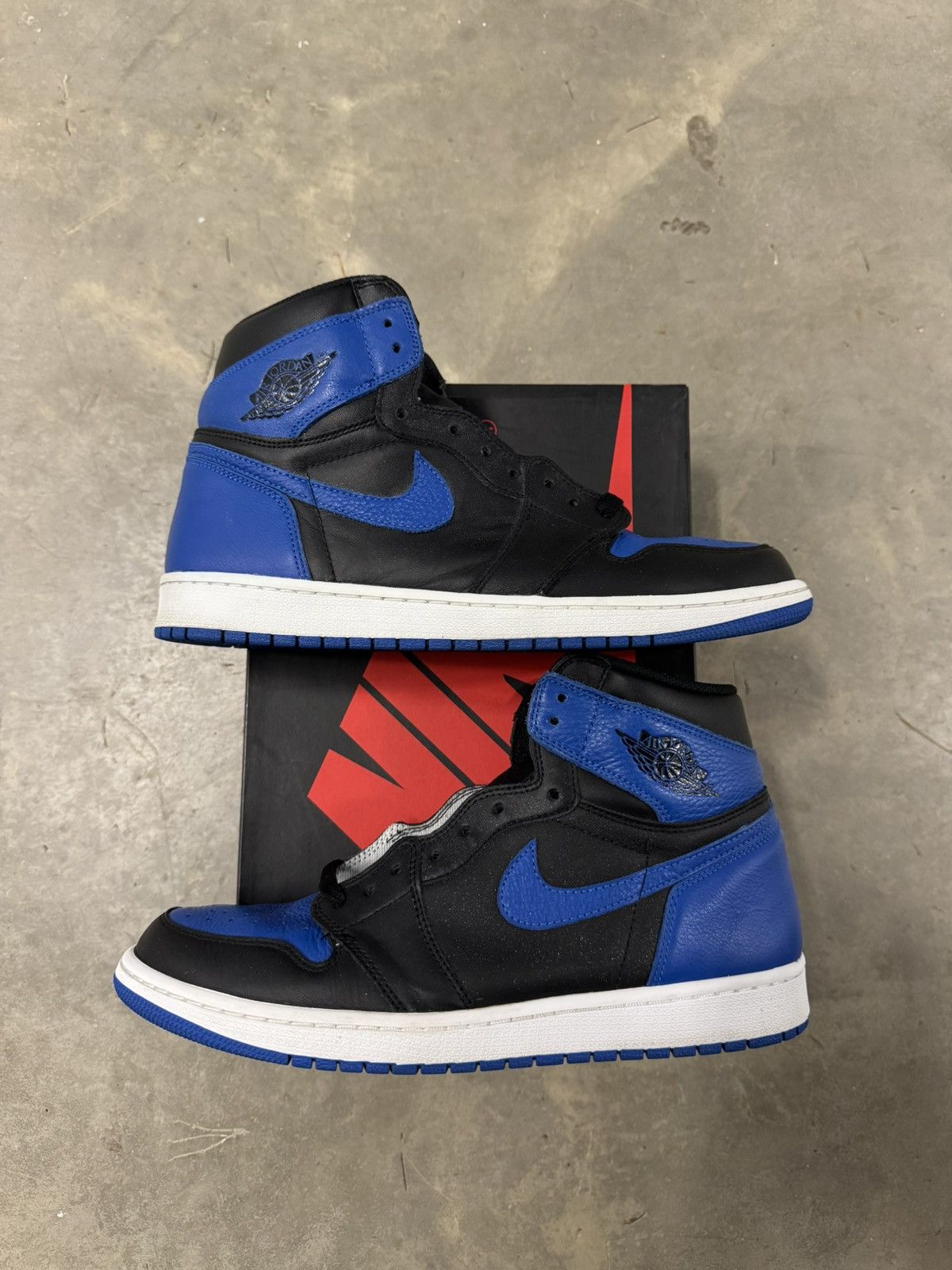 Jordan Brand Jordan 1 Retro High OG Royal 2017 Size 12 Size US 12 / EU 45 - 2 Thumbnail