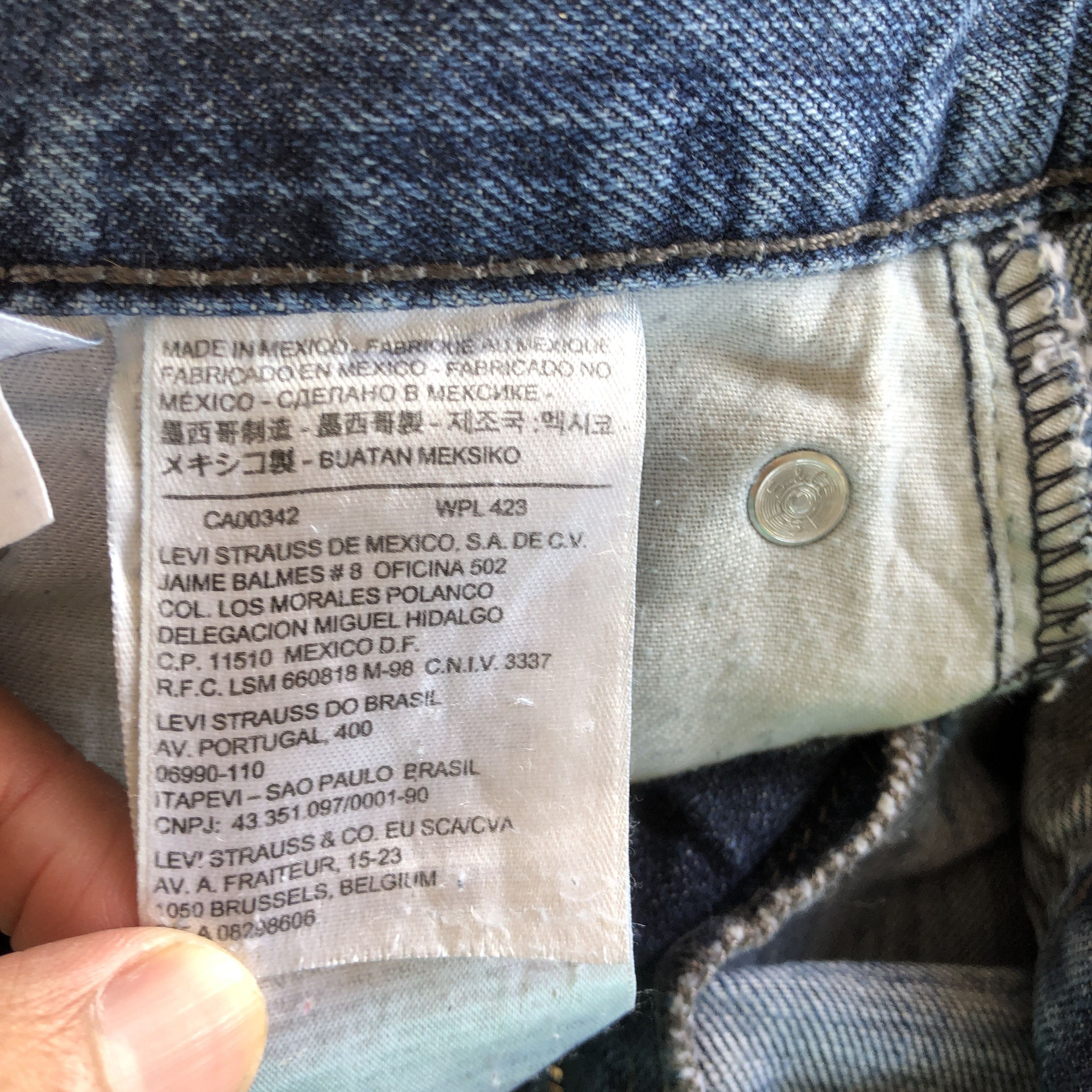 Levi's Vintage Levis 514 Jeans Distressed Levi's Faded Wash Denim Size US 36 / EU 52 - 10 Thumbnail