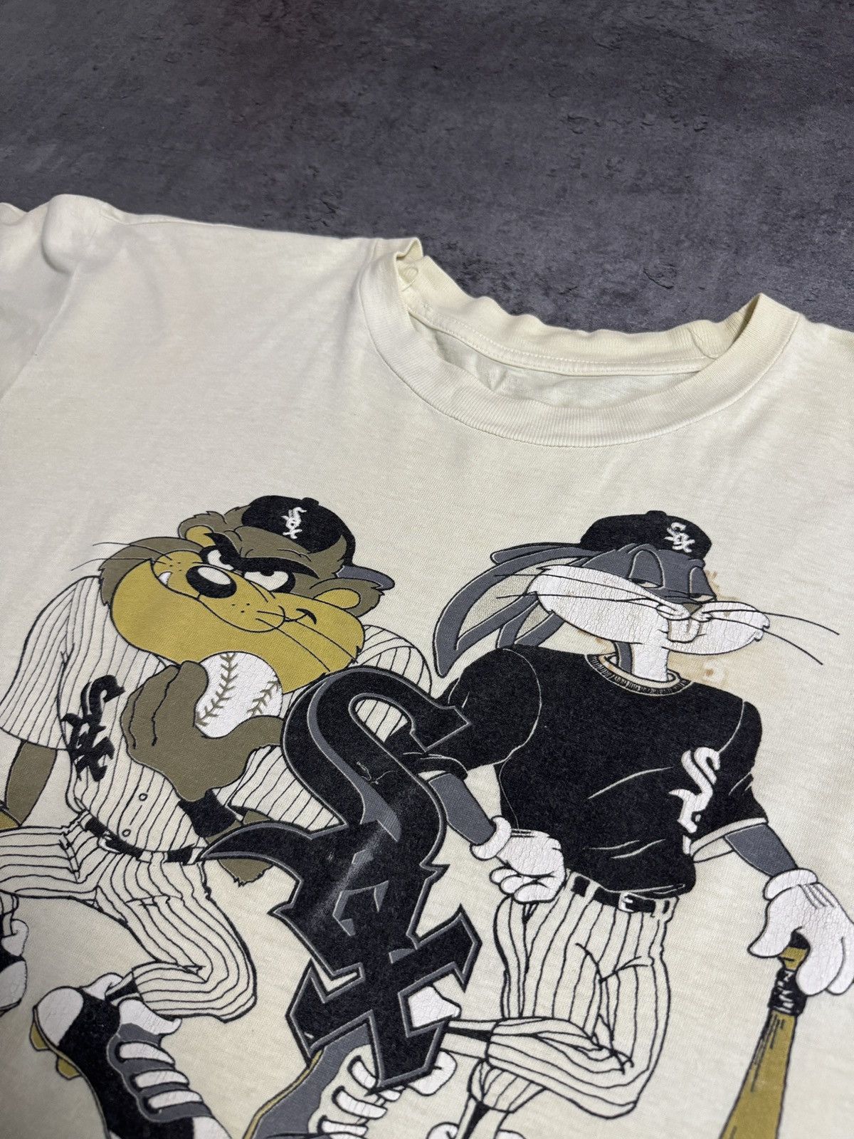Band Tees × Vintage Vintage 90s Single Stitch White Sox Print Tee Boxy Rare NFL Size US L / EU 52-54 / 3 - 7 Thumbnail
