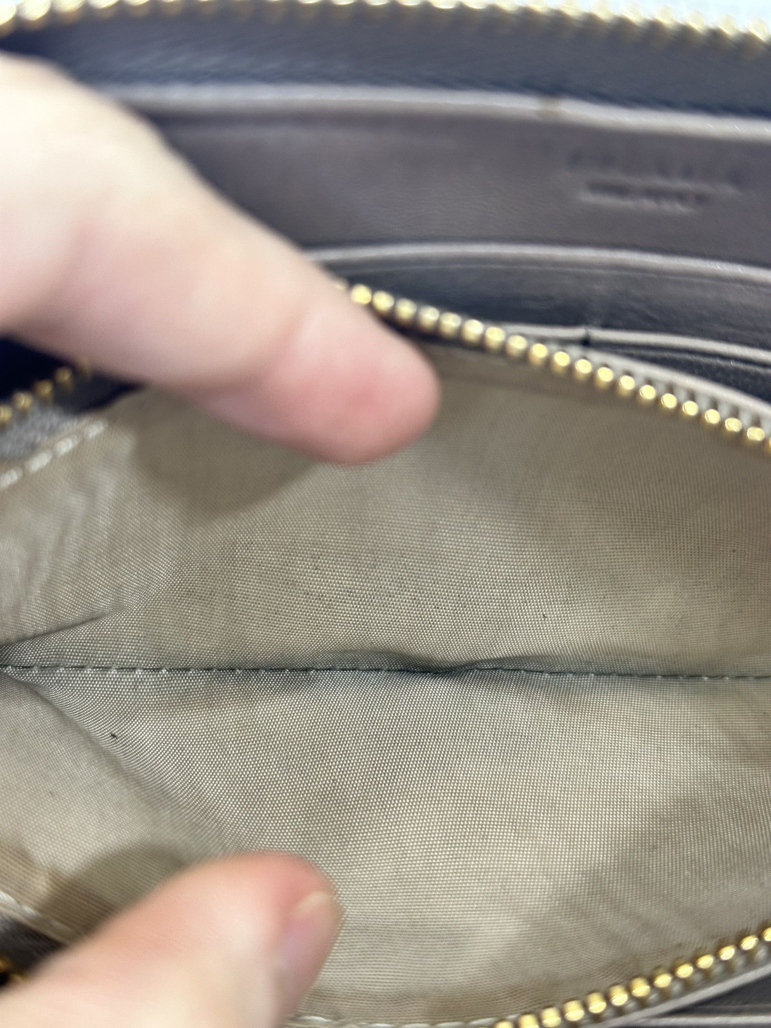 Prada Prada Long Wallet Nappa Gaufre Beige Leather Vintage Size ONE SIZE - 14 Thumbnail