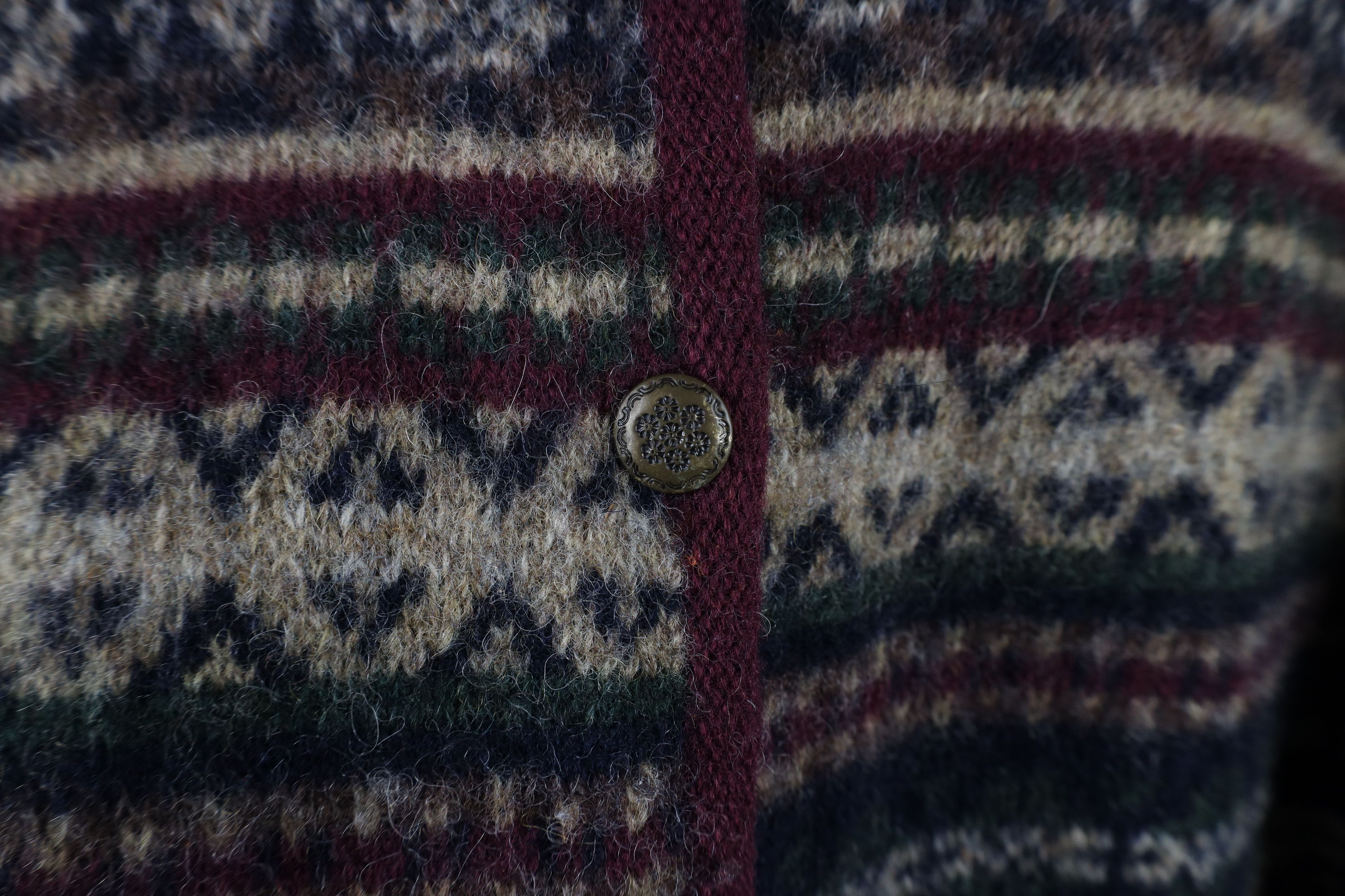Vintage Vintage 90s Streetwear Wool Fair Isle Knit Cardigan Sweater Size L / US 10 / IT 46 - 4 Thumbnail
