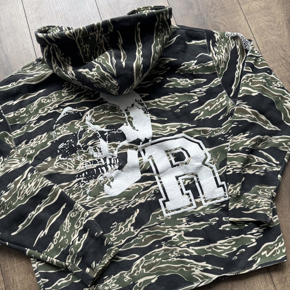 Revenge Tiger Camo Revenge XXTENTATION hoodie Streetwear camouflage Size US M / EU 48-50 / 2 - 13 Thumbnail