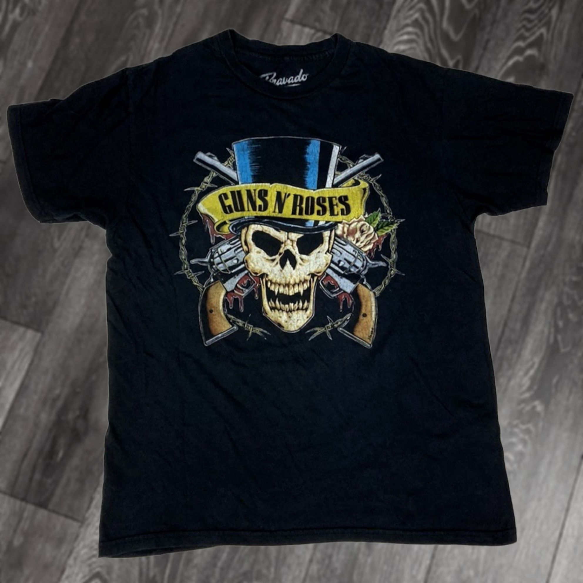 Bravado VINTAGE Bravado Guns N Roses Graphic T-shirt Women Medium Black Short Sleeve Crew Neck Pullover Casual Size M / US 6-8 / IT 42-44 - 1 Thumbnail