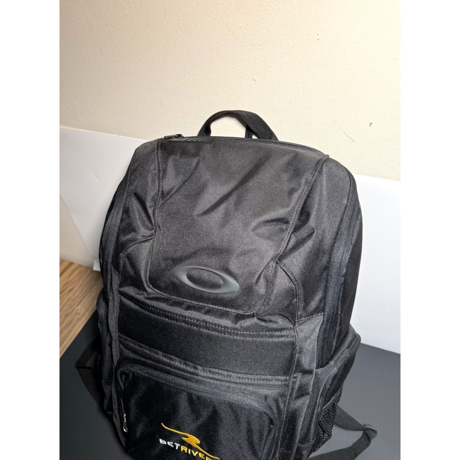 Oakley OAKLEY Crestible Enduro 25L Backpack Laptop Pocket black NEW With Tags Bag Unisex Large Polyester 12" x 18.5" x 6.5" Enduro 193517094713 Size ONE SIZE - 3 Thumbnail