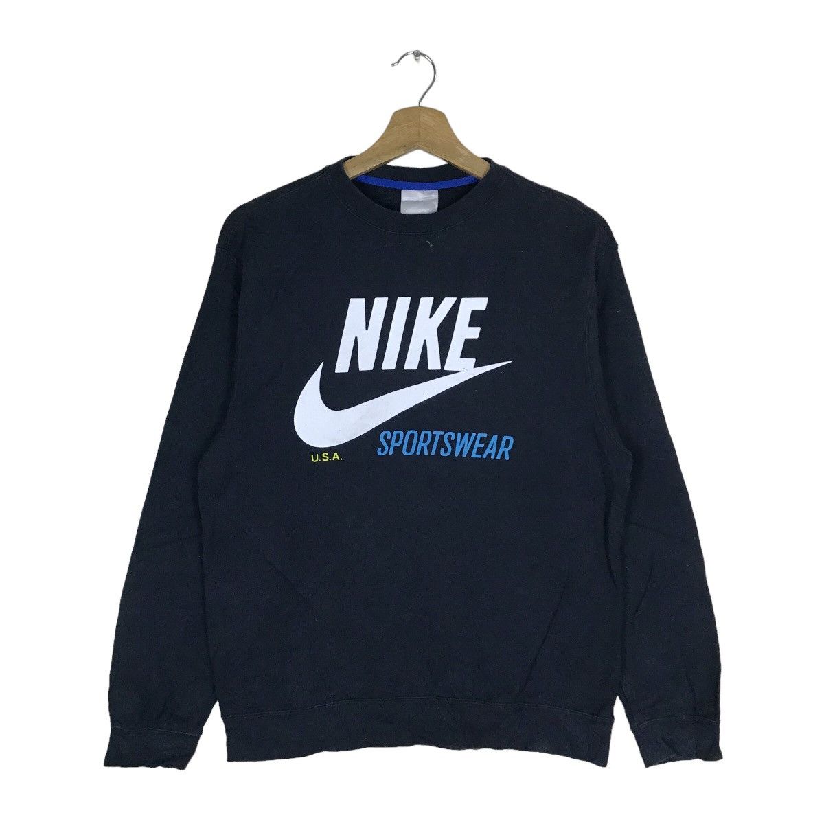 image of Nike Sportswear Spell Out Pullover Jumper Sweatshirt in Black, Men's (Size Large)