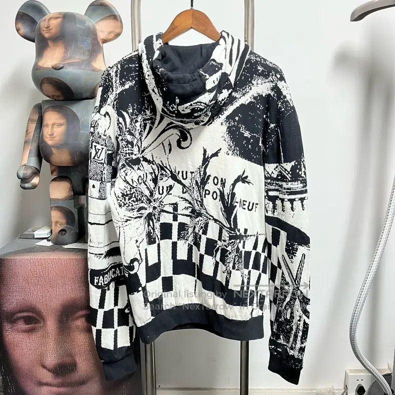 Louis Vuitton Louis Vuitton Graffiti Hoodie Size US M / EU 48-50 / 2 - 2 Thumbnail