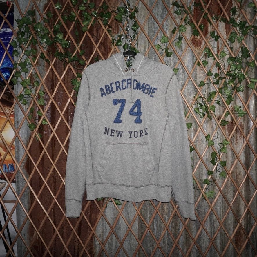 Abercrombie & Fitch Medium - Vintage Y2K Abercrombie & Fitch raw hem 00s hoodie Size US M / EU 48-50 / 2 - 1 Thumbnail