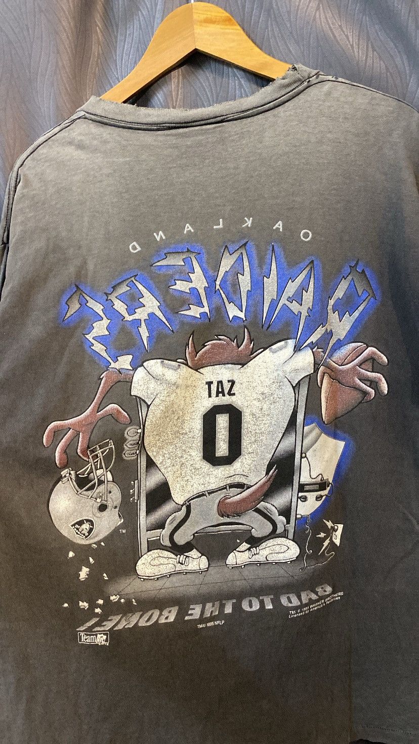 NFL Sick Distress Vintage 95 Raiders X Taz Mania Distress Tshirt Size US L / EU 52-54 / 3 - 10 Thumbnail