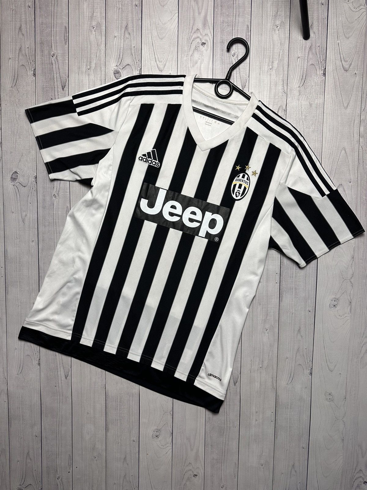 Adidas × Vintage Vintage Juventus soccer jersey size L striped Adidas Jeep Size US L / EU 52-54 / 3 - 1 Thumbnail