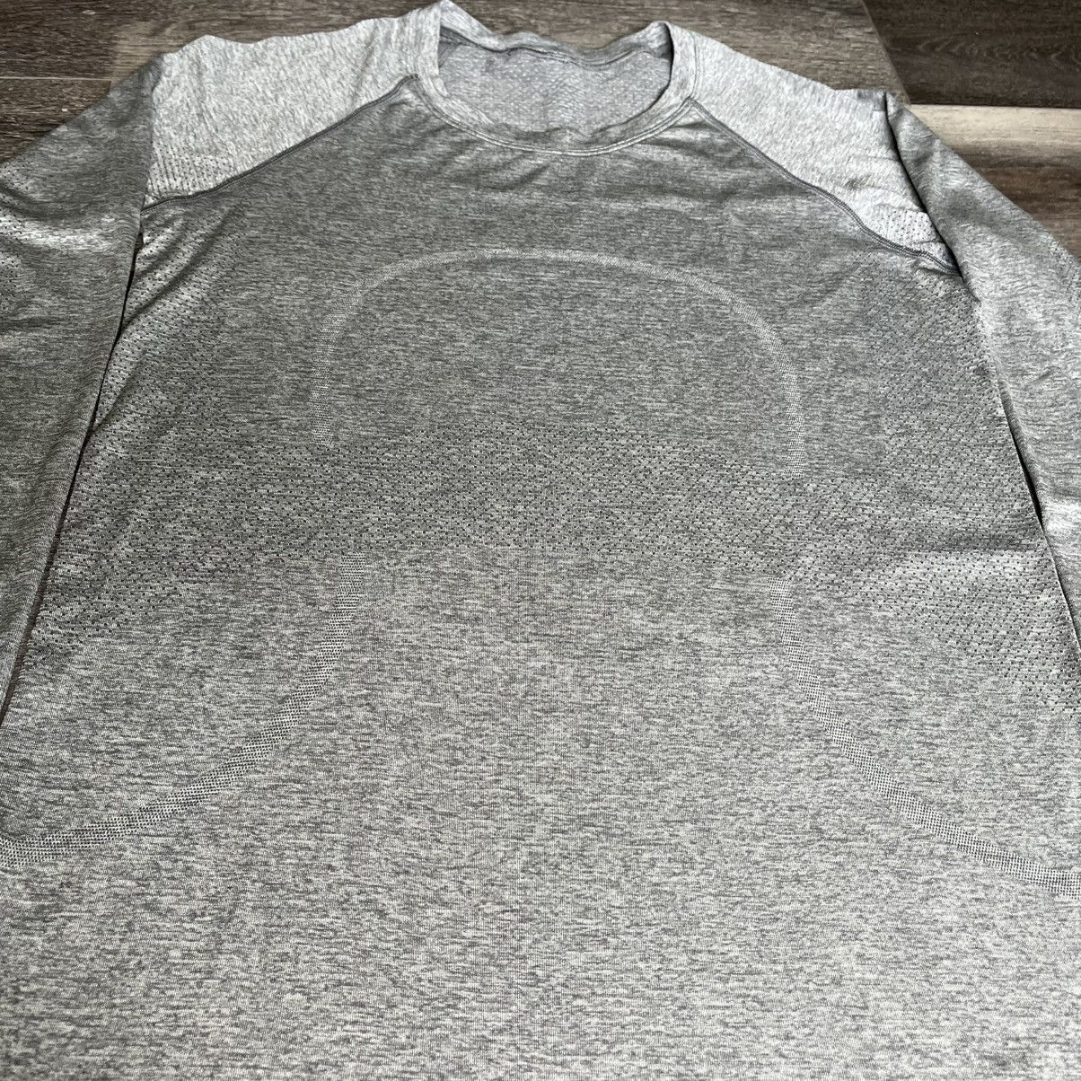 Lululemon Lululemon Women’s Swiftly Tech Long Sleeve Performance Shirt Size M / US 6-8 / IT 42-44 - 3 Thumbnail