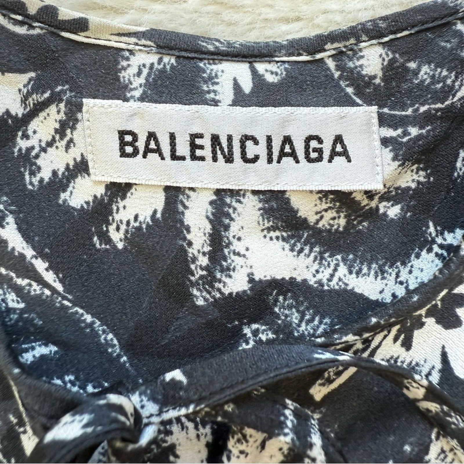 Balenciaga Balenciaga floral print oversized dress 40IT or 8 US 2600$ Size M / US 6-8 / IT 42-44 - 7 Thumbnail