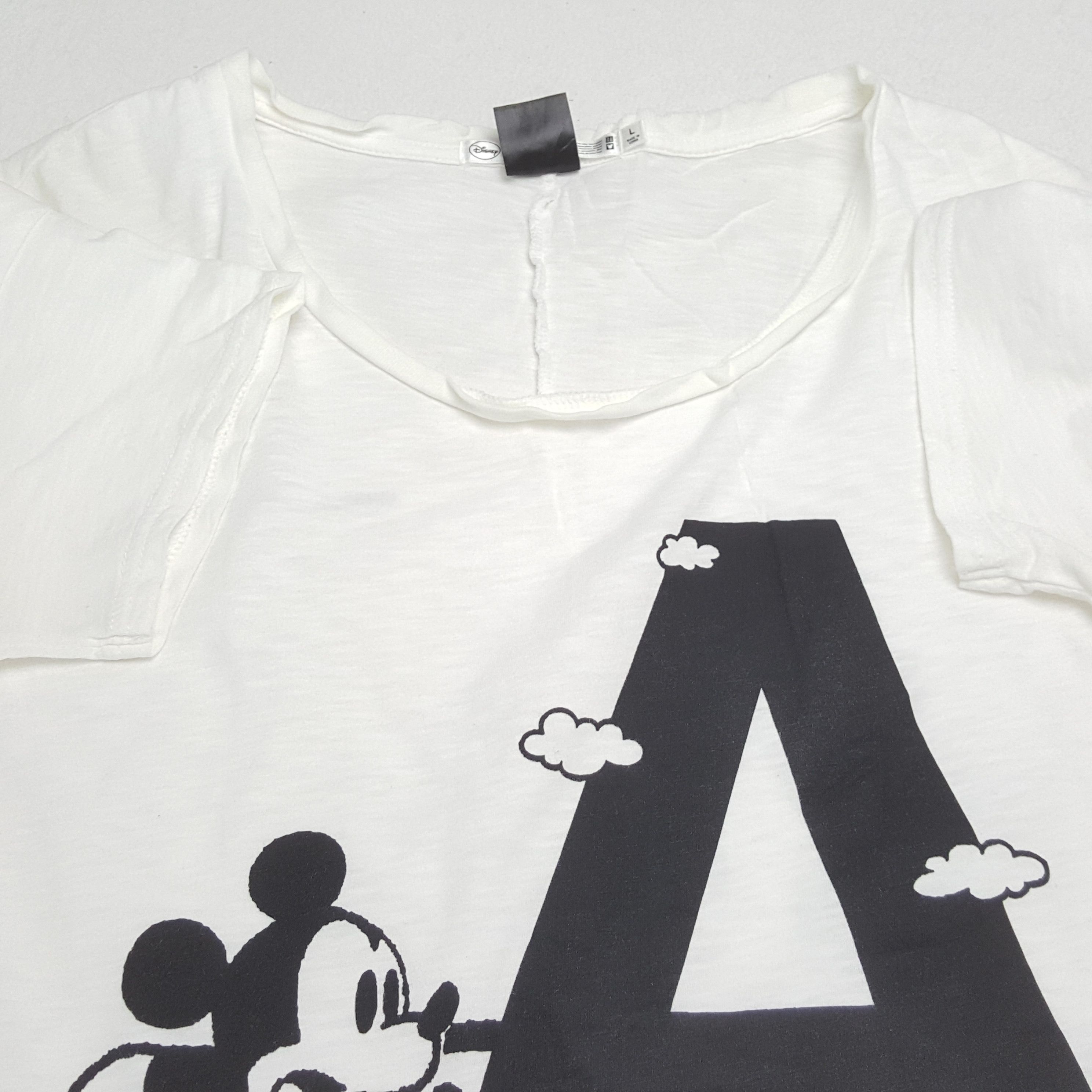 Mickey Mouse × Undercover × Vintage VIntage MICKEY x UNIQLO x UNDERCOVER Japanese Brand T-Shirts Size M / US 6-8 / IT 42-44 - 6 Thumbnail