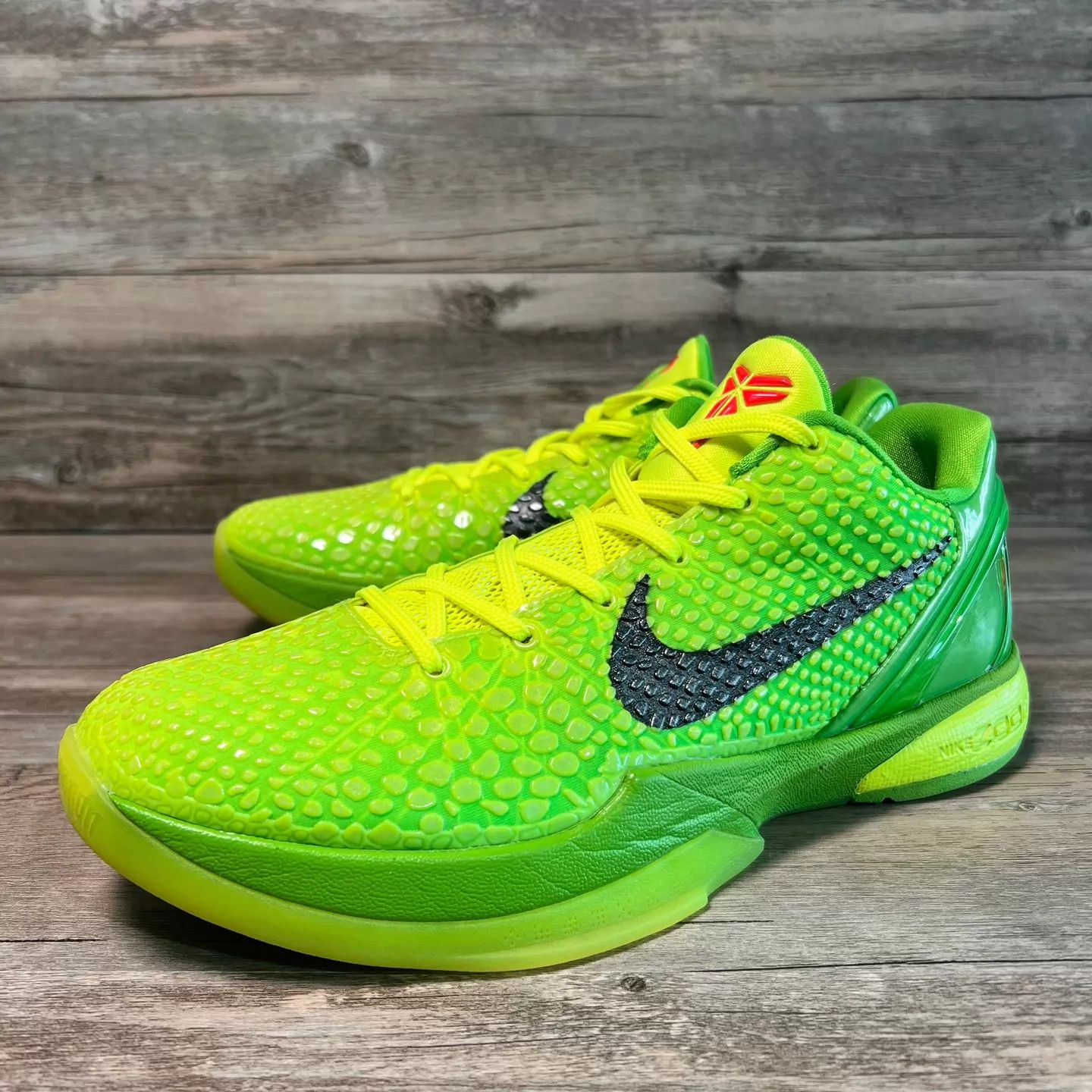 Nike Nike Zoom Kobe 6 ZK6 Green Hornet Xmas 44.5 Size US 11.5 / EU 44-45 - 1 Thumbnail