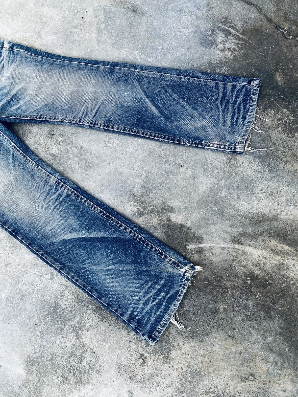 Japanese Brand Vintage Lolita Yoshitomo Nara Art Distressed Denim Pants Size US 34 / EU 50 - 5 Thumbnail