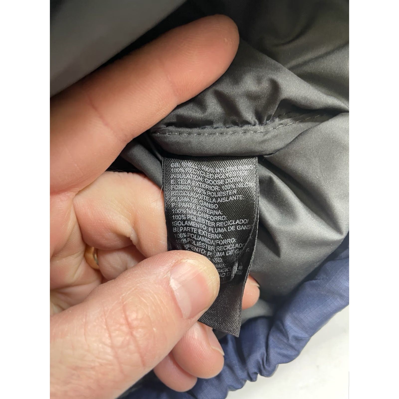 The North Face VINTAGE The North Face Nuptse Jacket Puffer 700 Down Navy Size Large Navy Blue Puffer Jacket Men Mens Size US S / EU 44-46 / 1 - 7 Thumbnail