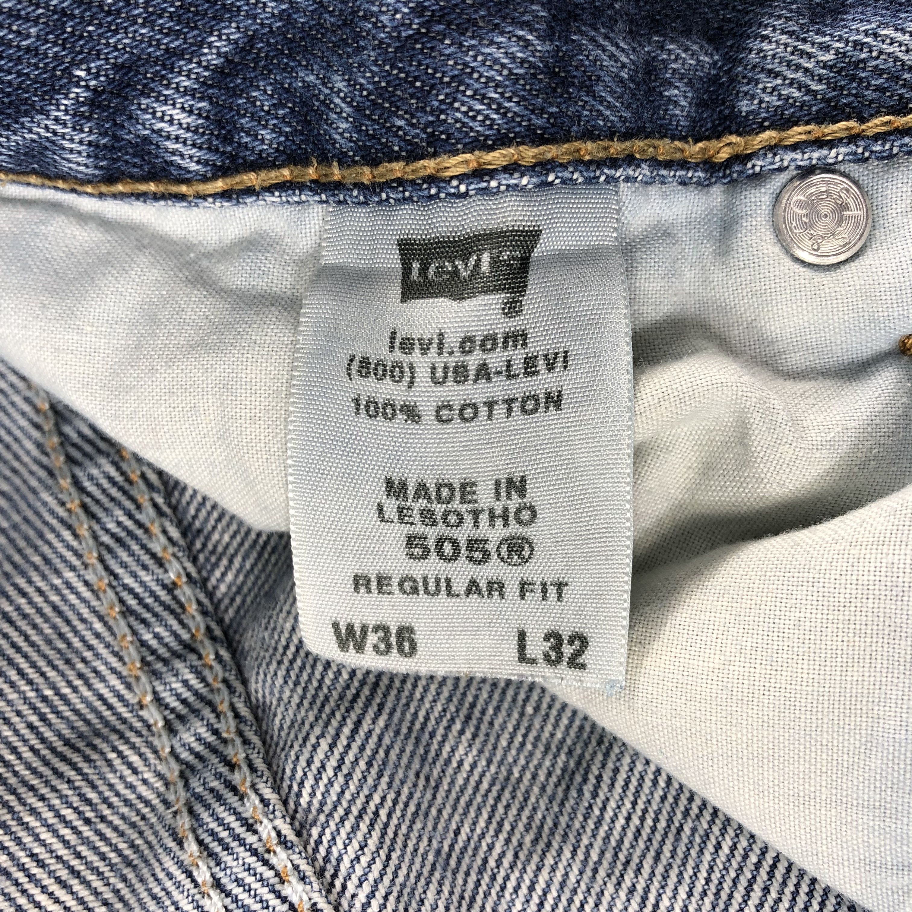 Levi's Vintage Blue Wash Levis 505 Jeans-J2565 Size US 35 - 13 Thumbnail