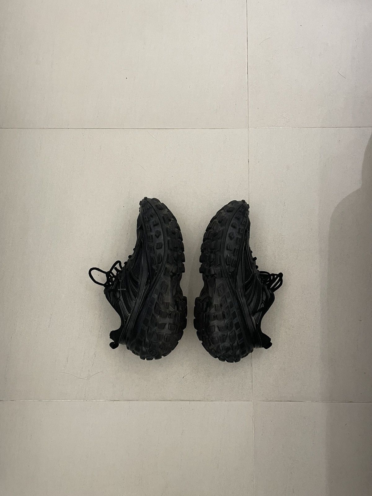 Balenciaga Balenciaga defender Size US 9.5 / EU 42-43 - 2 Thumbnail