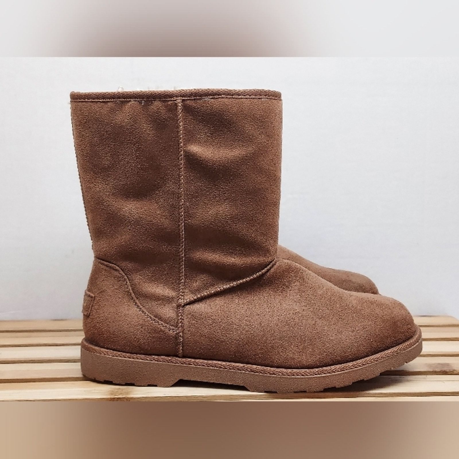 Ugg MAKALU Womens | Brown | Ani Faux Fur Lined Boots Size 9M Size US 9 / IT 39 - 6 Thumbnail