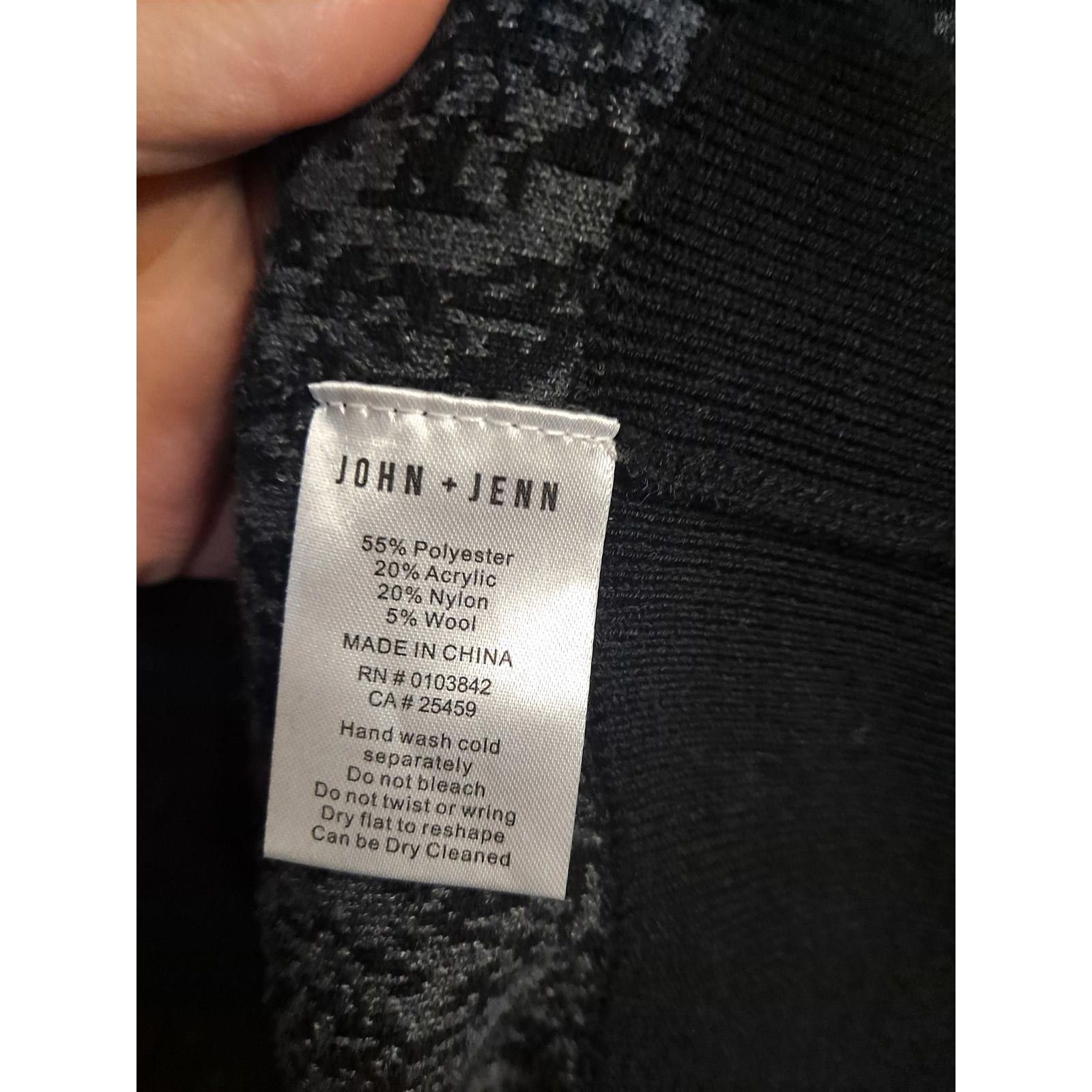 Other Jonn + Jenn Black and White Knit Hooded Sweater Size Medium Size US M / EU 48-50 / 2 - 5 Thumbnail