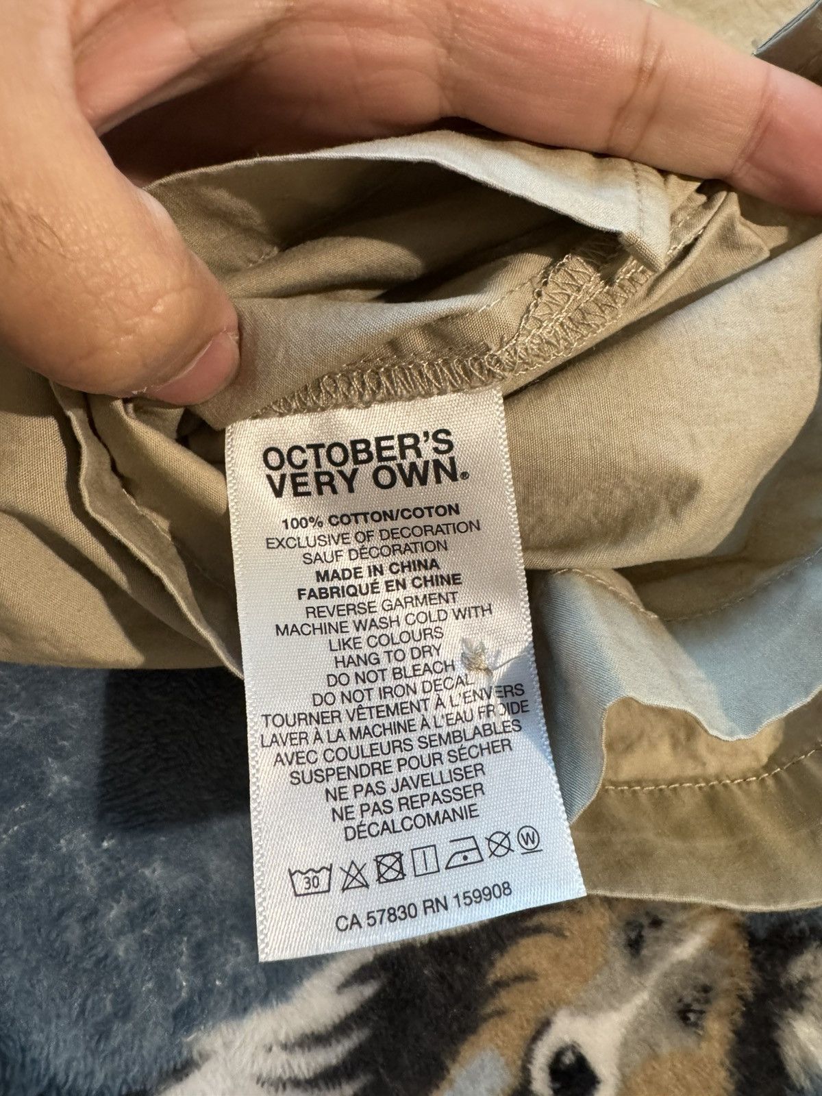 October's Very Own October’s Very Own Button Up Size US M / EU 48-50 / 2 - 4 Thumbnail