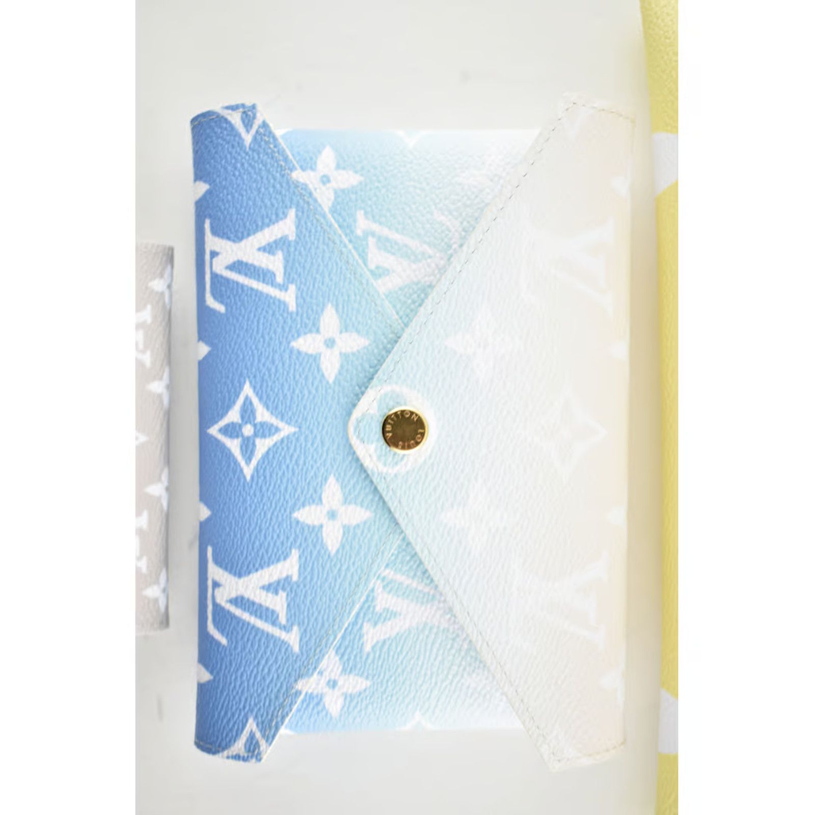 Louis Vuitton Louis Vuitton Giant Logo Monogram 3 PC Clutch Bag Size ONE SIZE - 4 Thumbnail