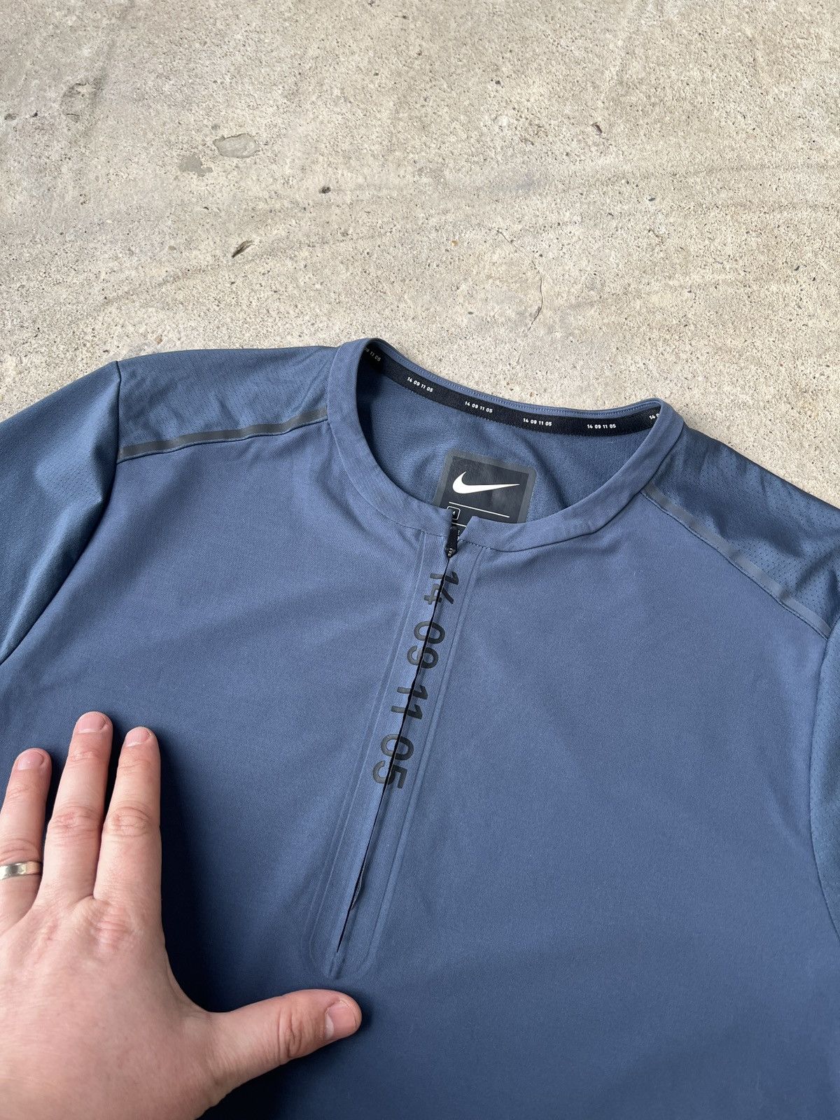Nike Mens Nike Tech Pack S/S 1/2 zip Top Size US M / EU 48-50 / 2 - 2 Thumbnail