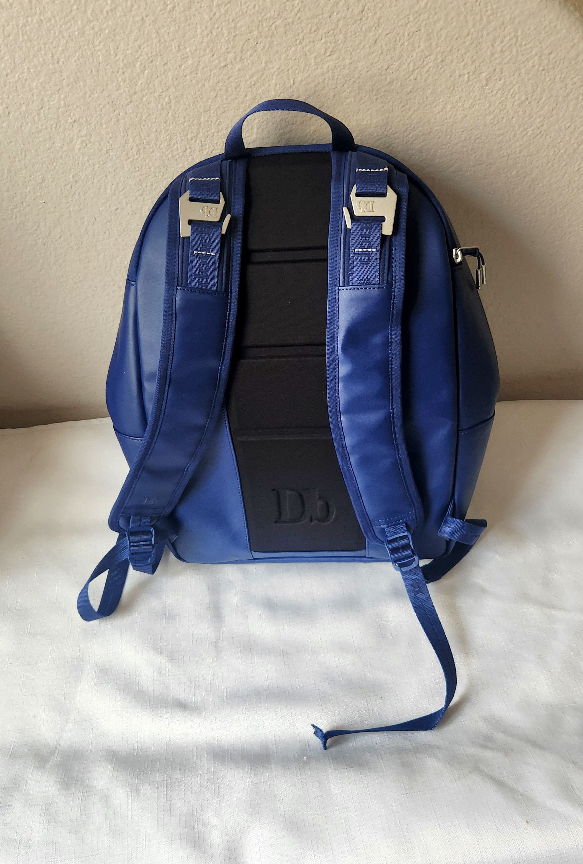 Other Db Douchebags "SAMPLE" Backpack 8L Deep Sea Blue Adult Rare Size ONE SIZE - 4 Thumbnail