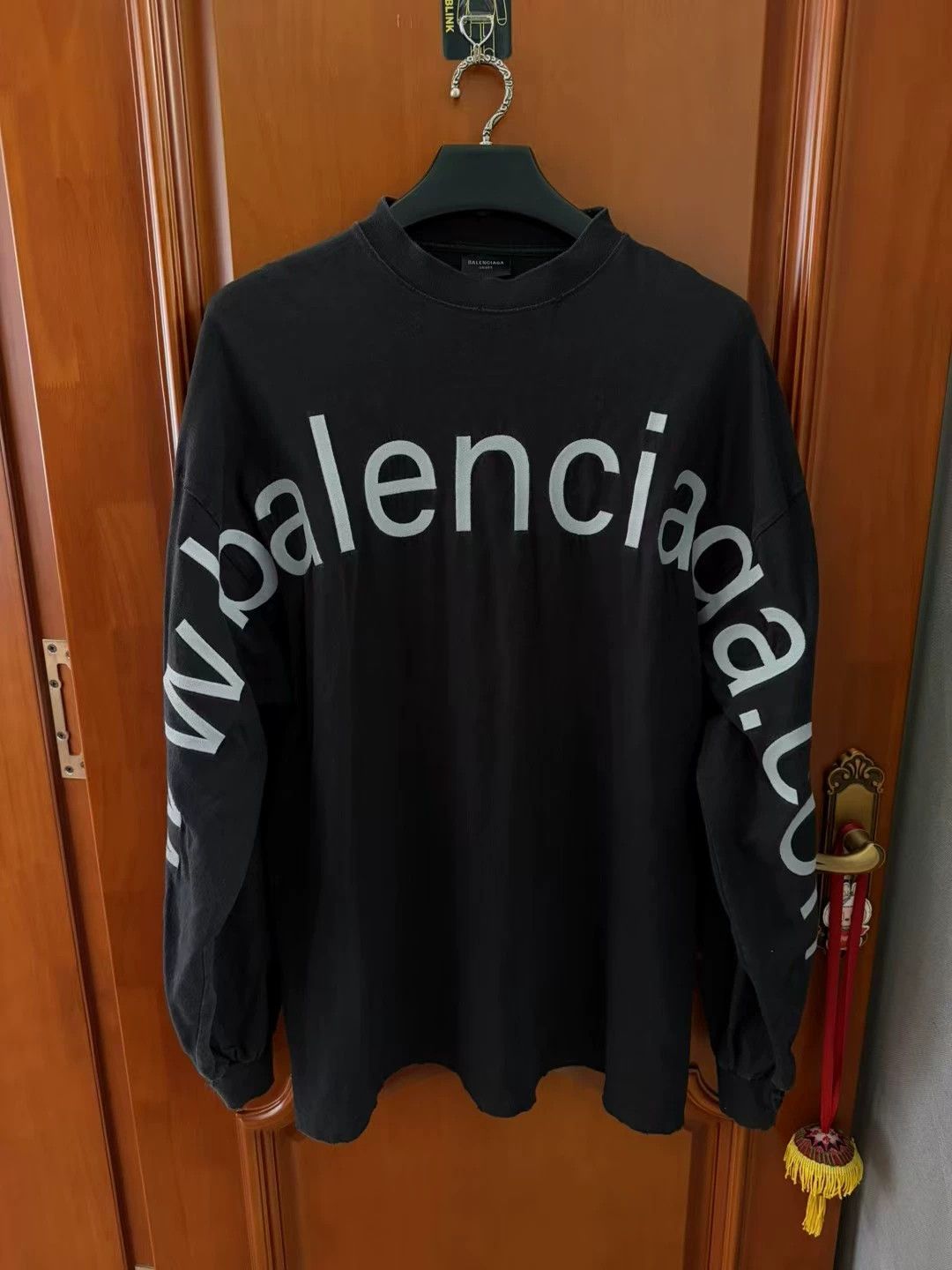 Balenciaga Balenciaga Website Embroidered Logo Long-Sleeve T-Shirt Size US L / EU 52-54 / 3 - 1 Thumbnail
