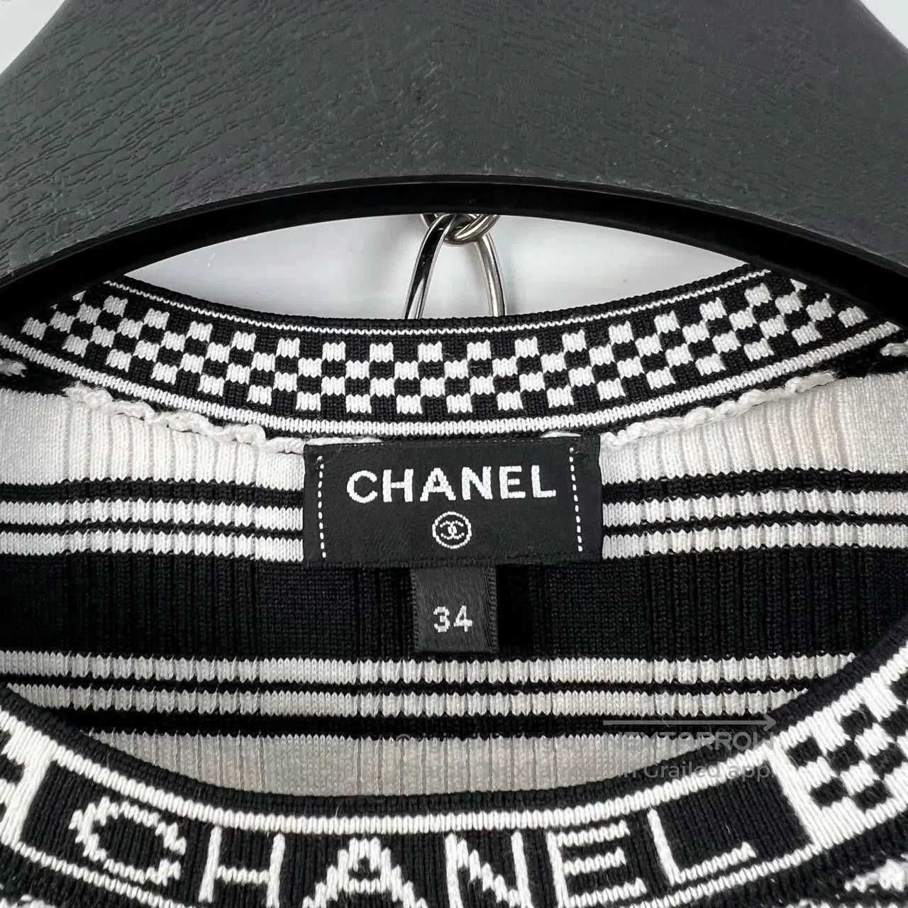 Chanel Chanel Black White Stripe Logo Knit Top. Size US XS / EU 42 / 0 - 3 Thumbnail