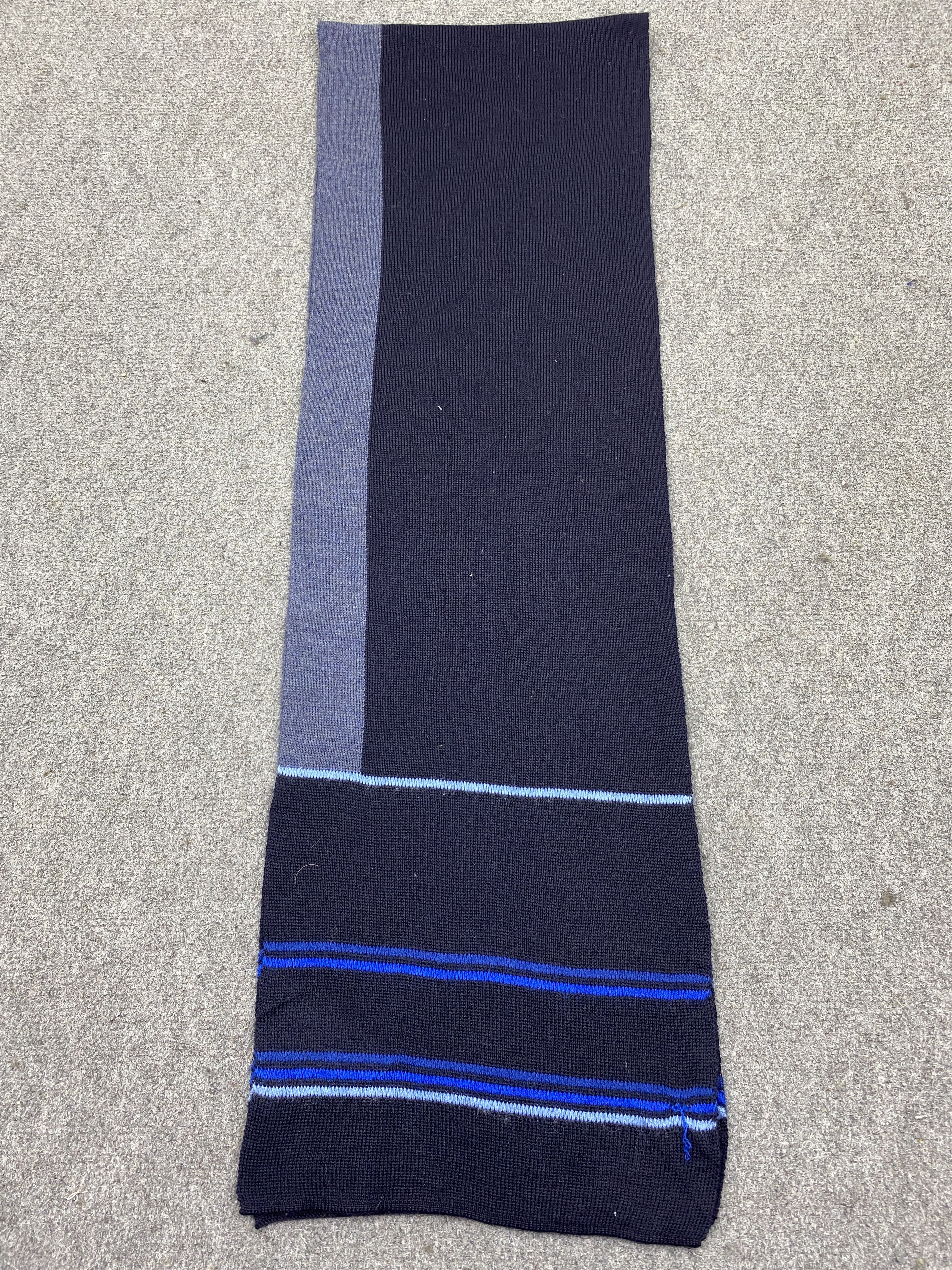 DKNY DKNY Scarf / Muffler / Neckwear SC0232 Size ONE SIZE - 5 Thumbnail