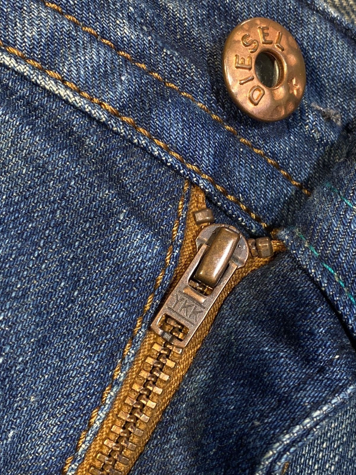 Diesel × Vintage Vintage Diesel Thavar Y2k Hype Distressed Washed Denim Jeans Size US 33 - 20 Thumbnail