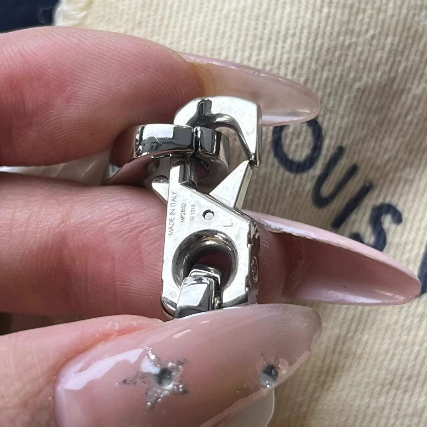 Louis Vuitton LV Cloud White Limited White Ceramic Bracelet L Size ONE SIZE - 4 Thumbnail