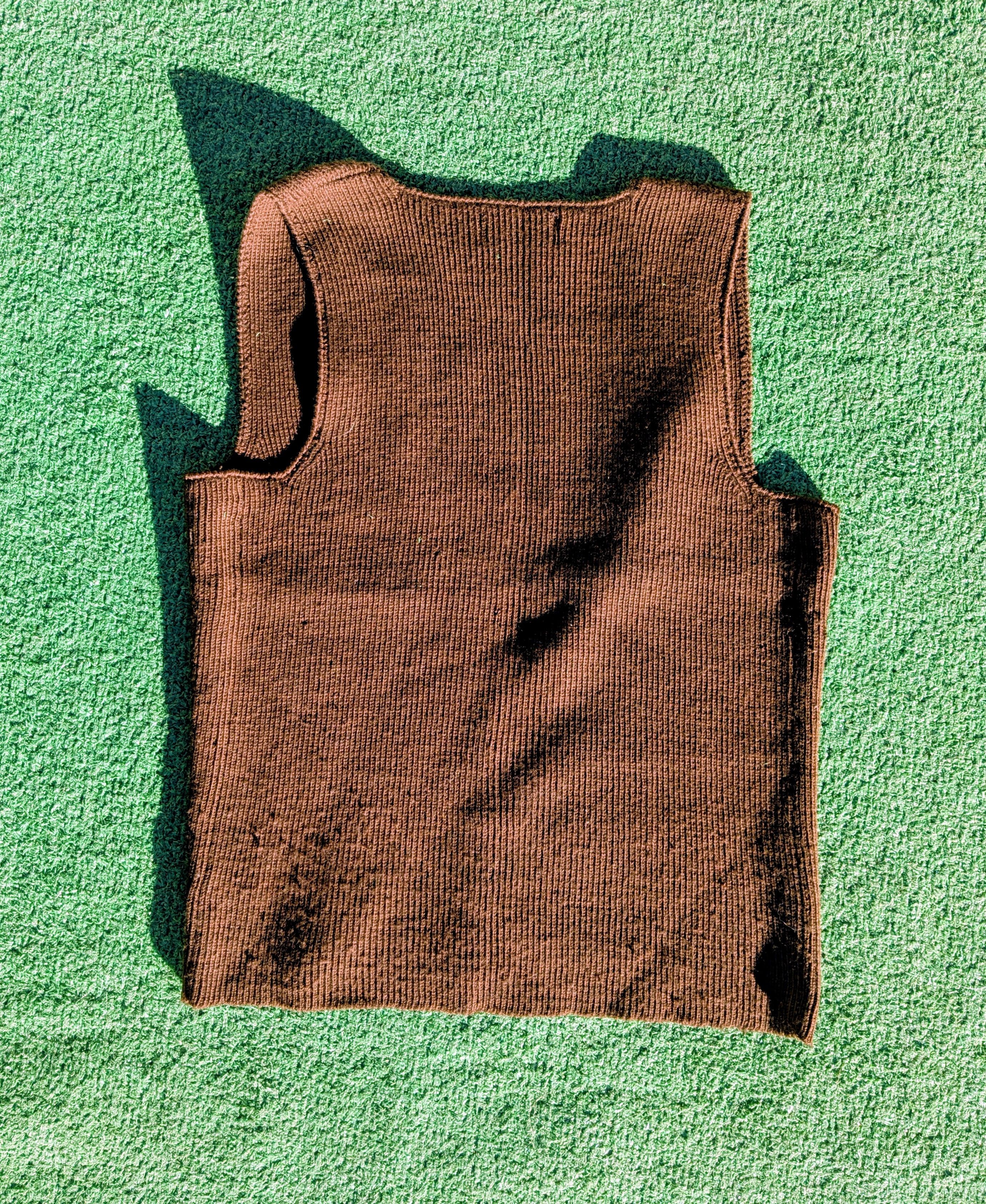 Vintage Fuji Knit Chocolate Button Wool Petite Sweater Vest Used Size M / US 6-8 / IT 42-44 - 6 Thumbnail