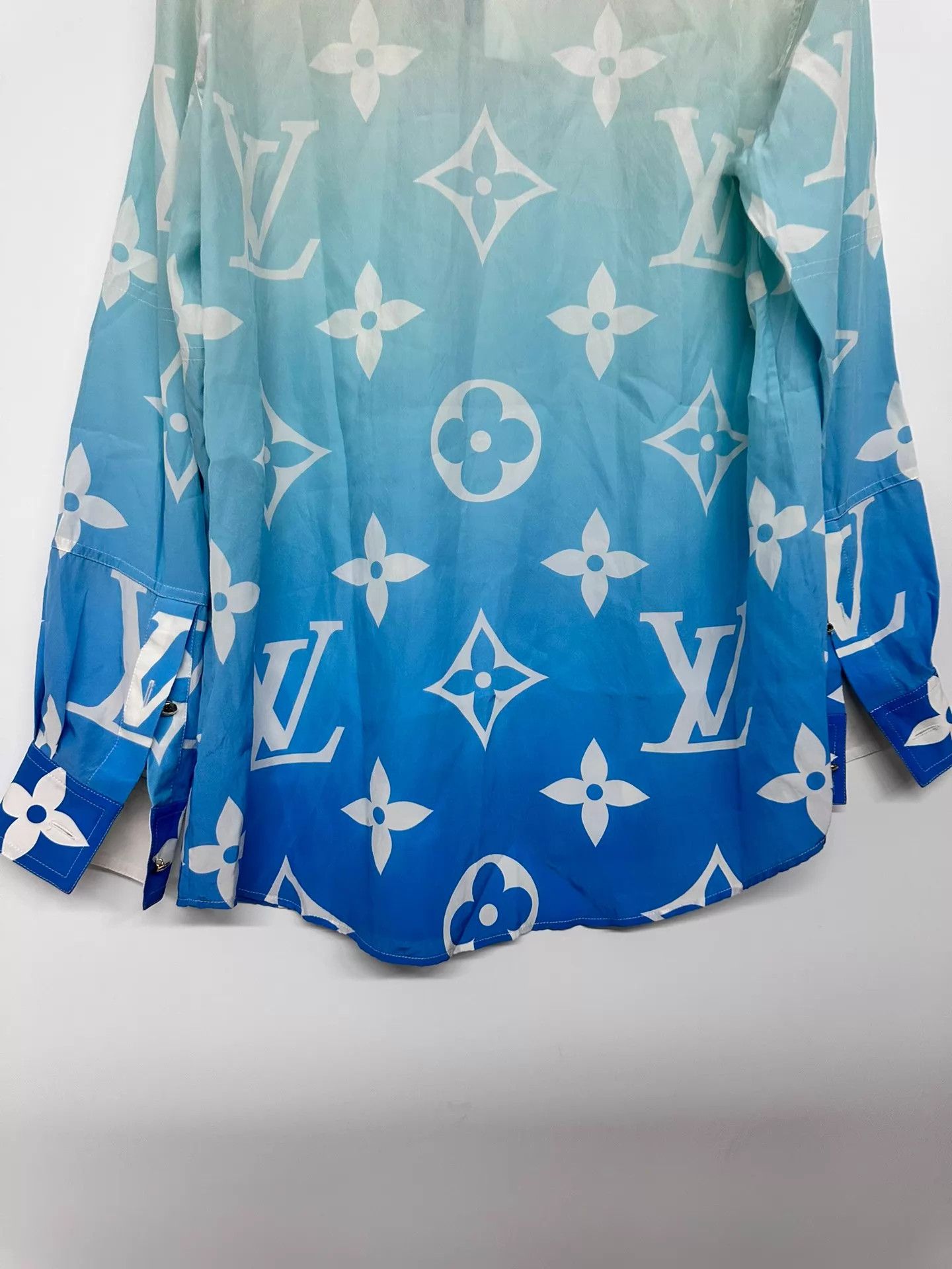 Louis Vuitton Louis Vuitton All Over Print Shirt 34 (45/108/71/57) Size XS / US 0-2 / IT 36-38 - 4 Thumbnail
