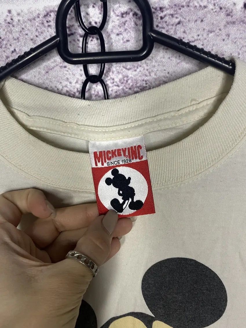 Disney MENS Vintage 90s Disney Micky Mouse big logo Tshirt Size L Size US L / EU 52-54 / 3 - 5 Thumbnail