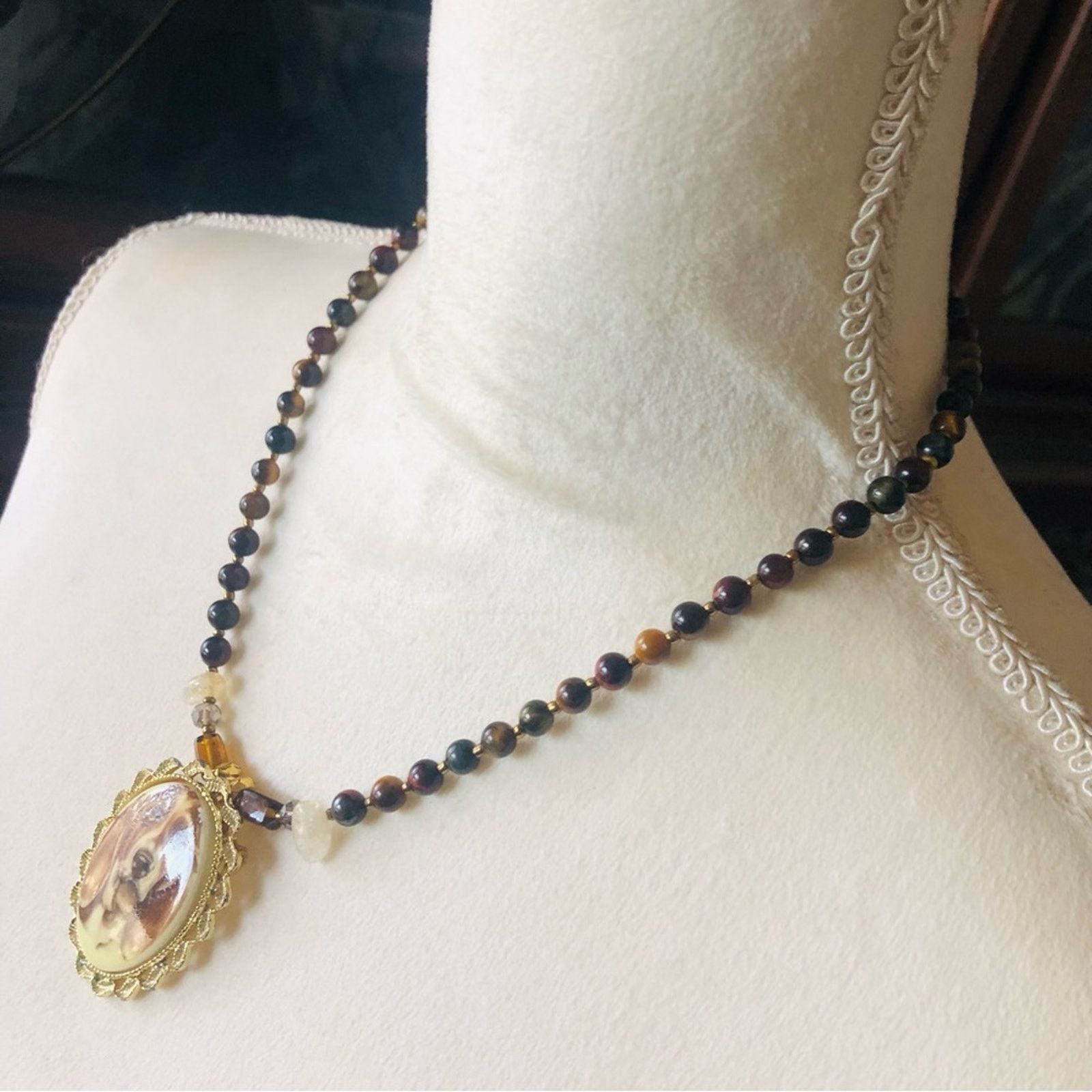 Handmade Handcrafted hound dog cameo natural stone citrine necklace Size ONE SIZE - 3 Thumbnail