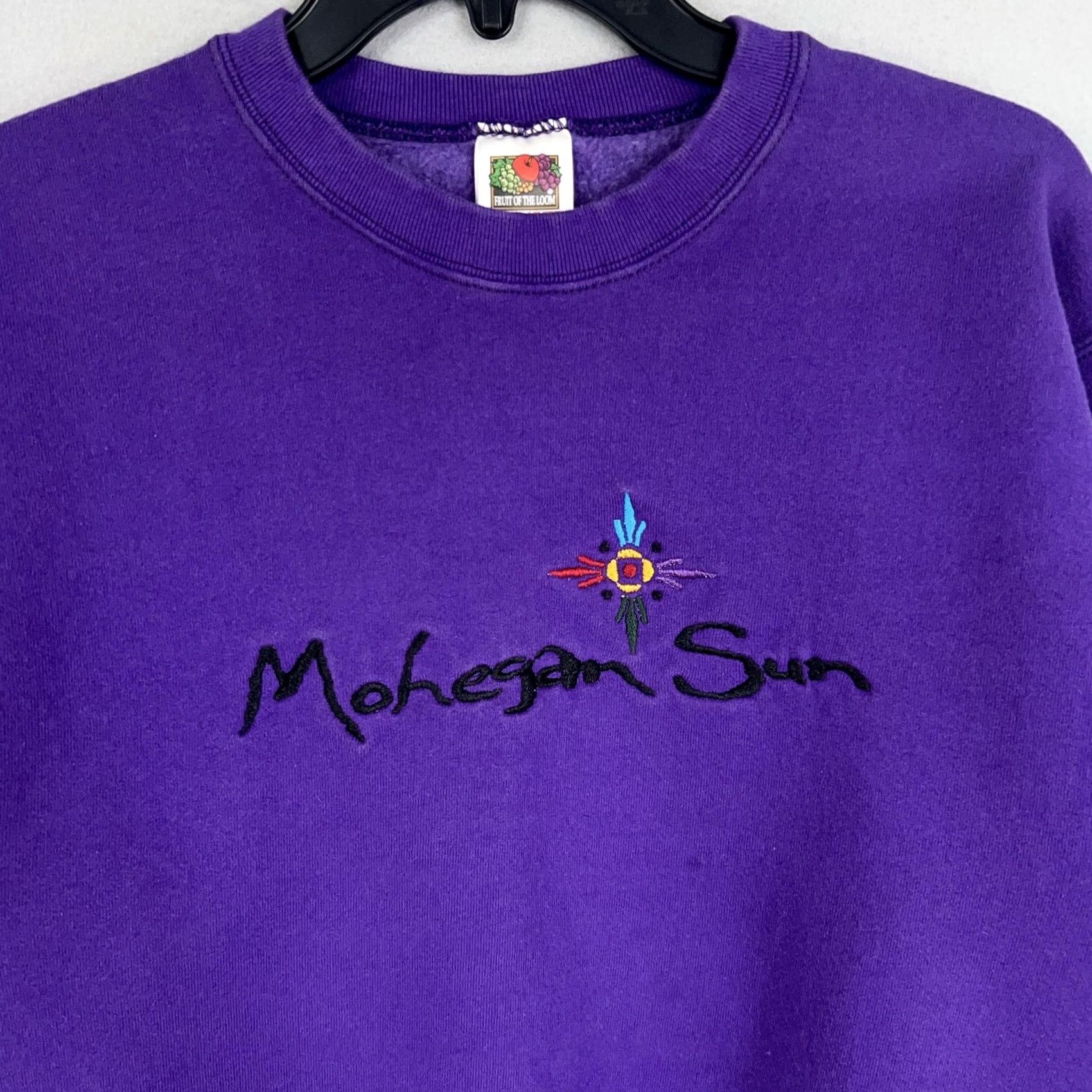 Fruit Of The Loom VINTAGE Fruit Of The Loom Mohegan Sun Sweatshirt Womens M Purple Casino Embroidered Logo Crew Neck Pullover Heavyweight Preshrunk Cotton/Polyester Size M / US 6-8 / IT 42-44 - 2 Thumbnail