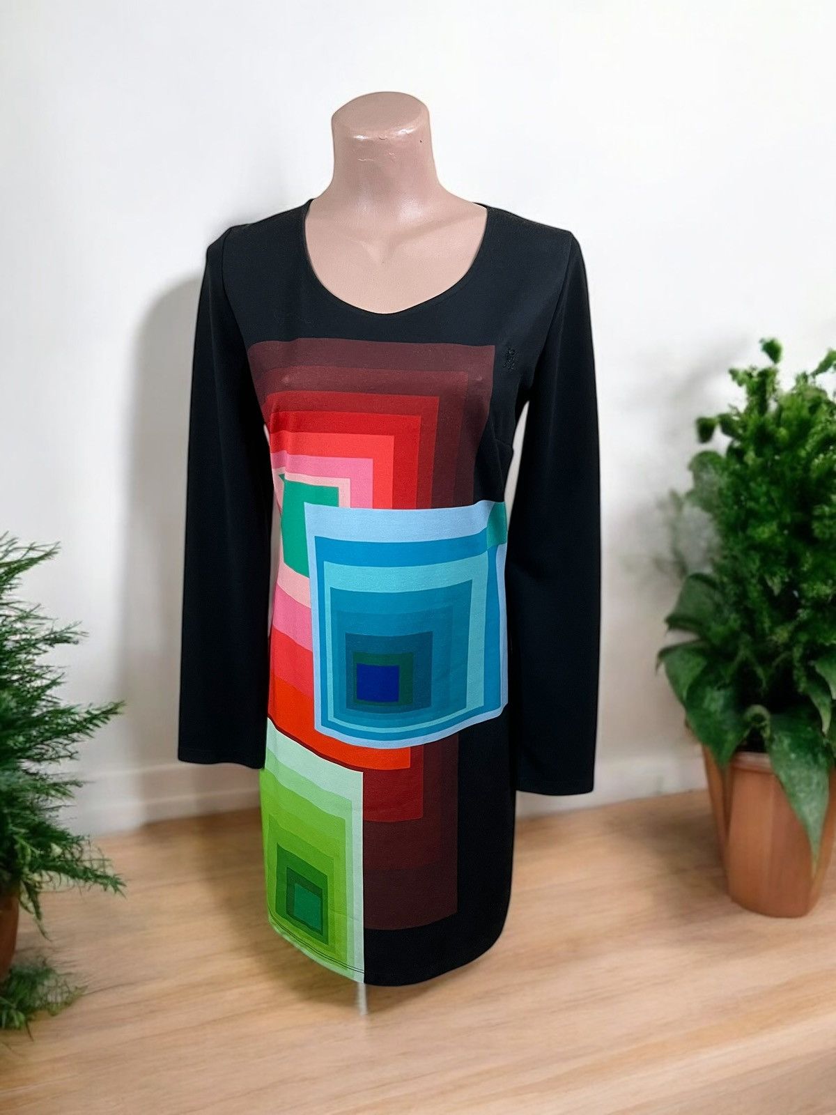 Desigual Desigual Dress size M geometric pattern Size M / US 6-8 / IT 42-44 - 1 Thumbnail