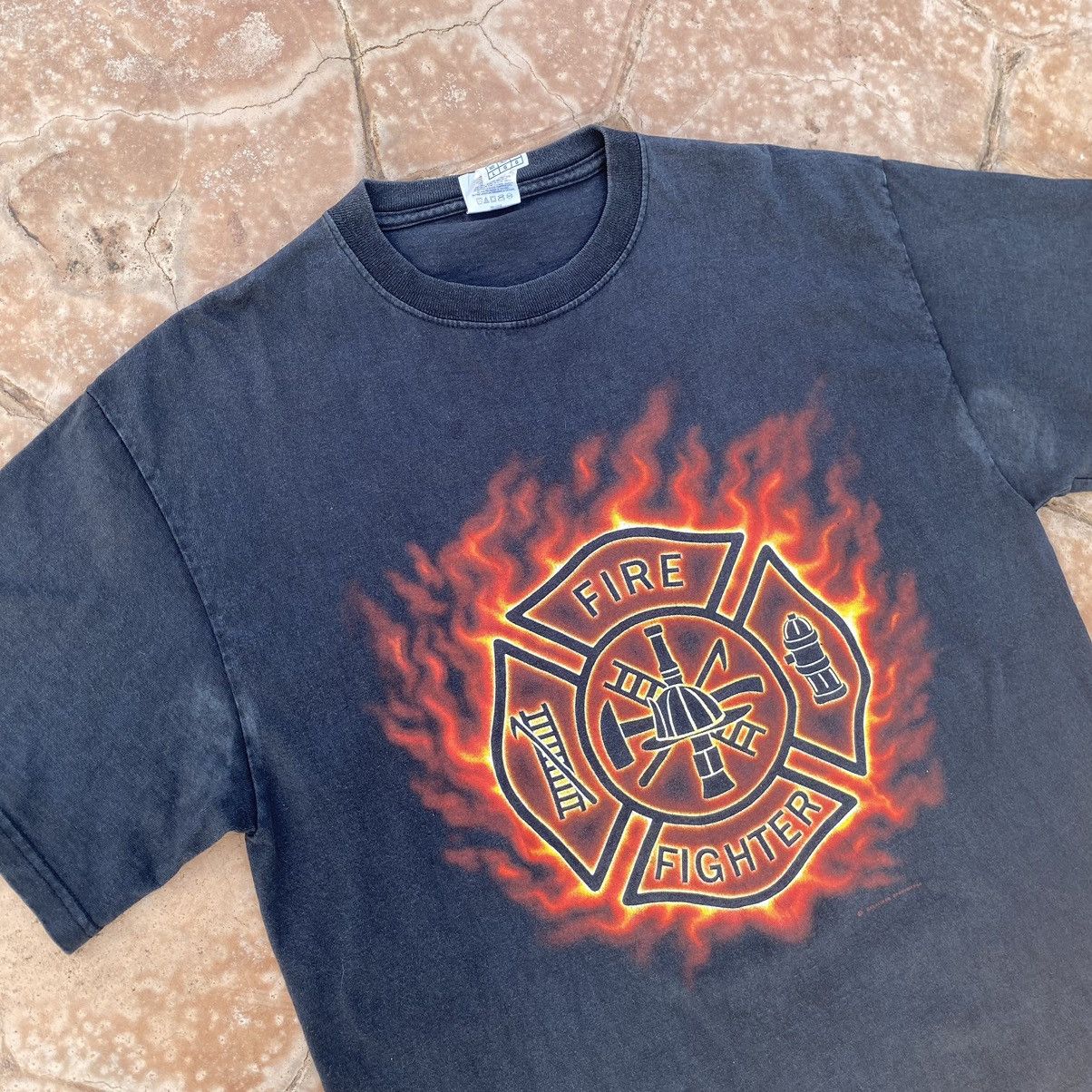 Vintage THRASHED Faded Vintage Y2K Fire Fighter Flame ERD GRUNGE T Size US L / EU 52-54 / 3 - 3 Thumbnail