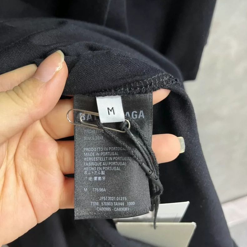 Balenciaga Balenciaga Black Coke Print Large Short Sleeve Drop Should Size US M / EU 48-50 / 2 - 4 Thumbnail